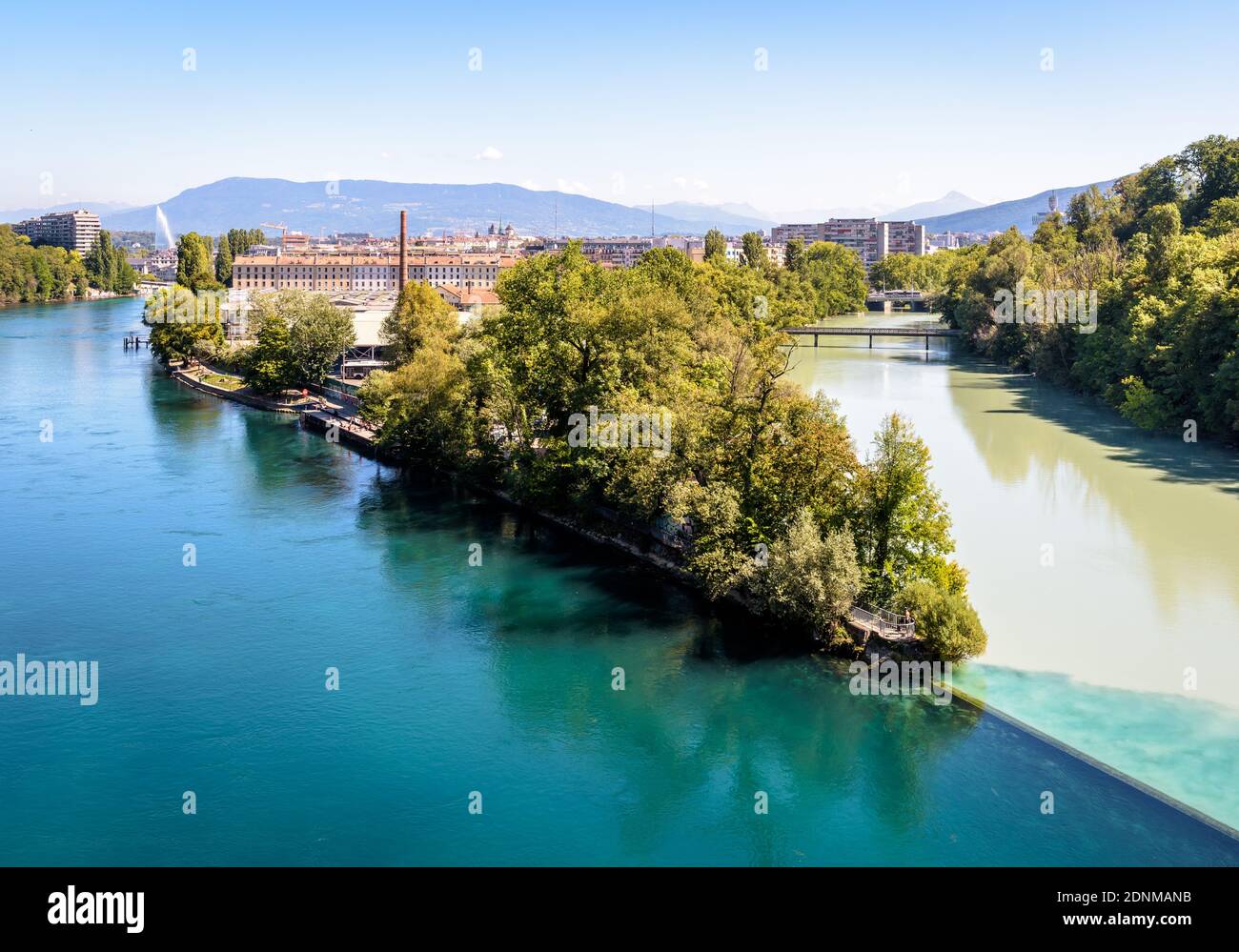 Die Kreuzung ist der Name des Zusammenflusses, wo die Rhone und Arve Flüsse treffen. Stockfoto