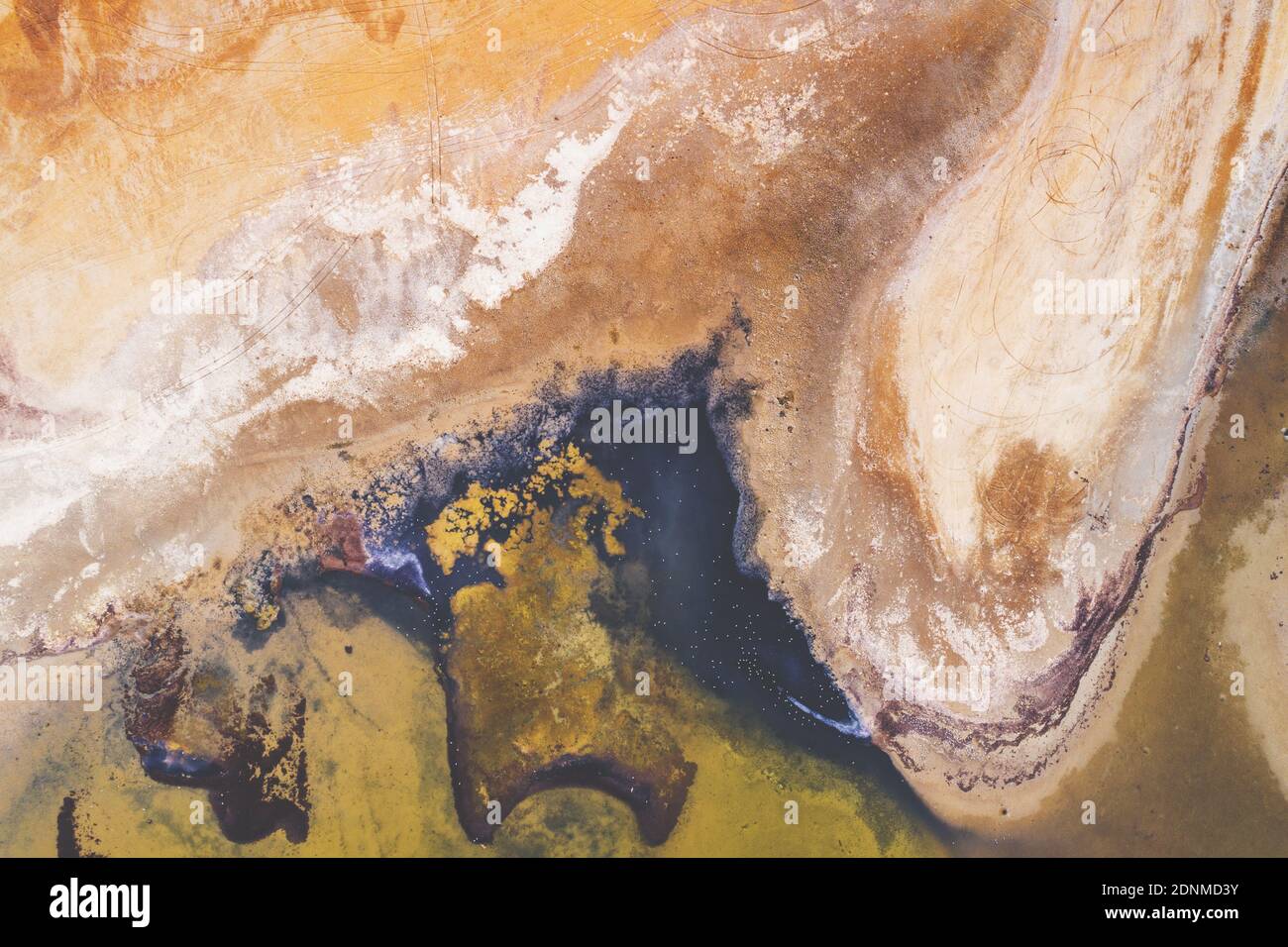 Abstrakter Natur Hintergrund. Draufsicht auf die trockene Mündung. Landstruktur Stockfoto