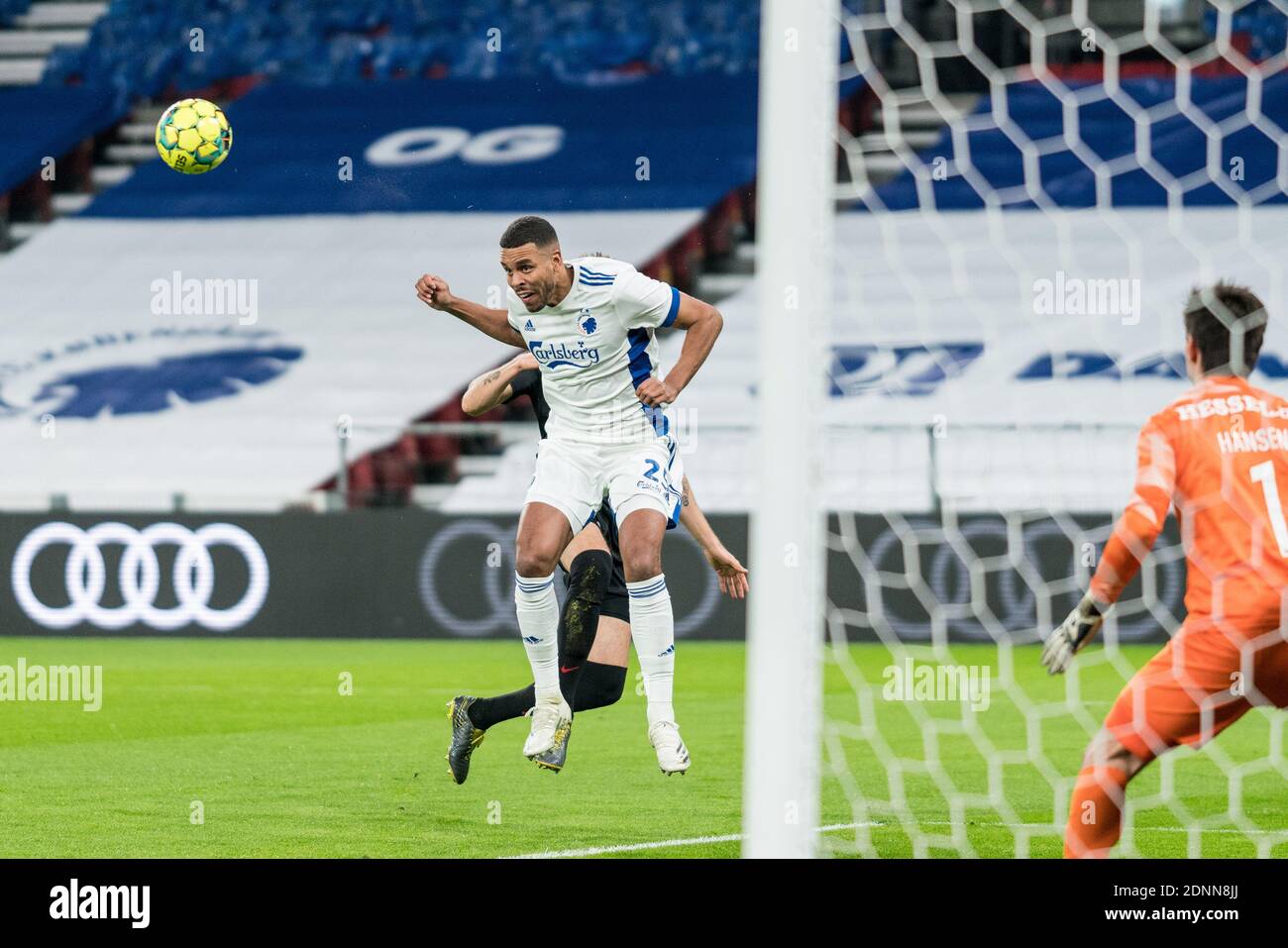 Kopenhagen, Dänemark. Dezember 2020. Mathias Jorgensen (25) vom FC Kopenhagen beim dänischen Sydbank Cup-Spiel zwischen dem FC Kopenhagen und dem FC Midtjylland im Park in Kopenhagen. (Foto Kredit: Gonzales Foto/Alamy Live News Stockfoto