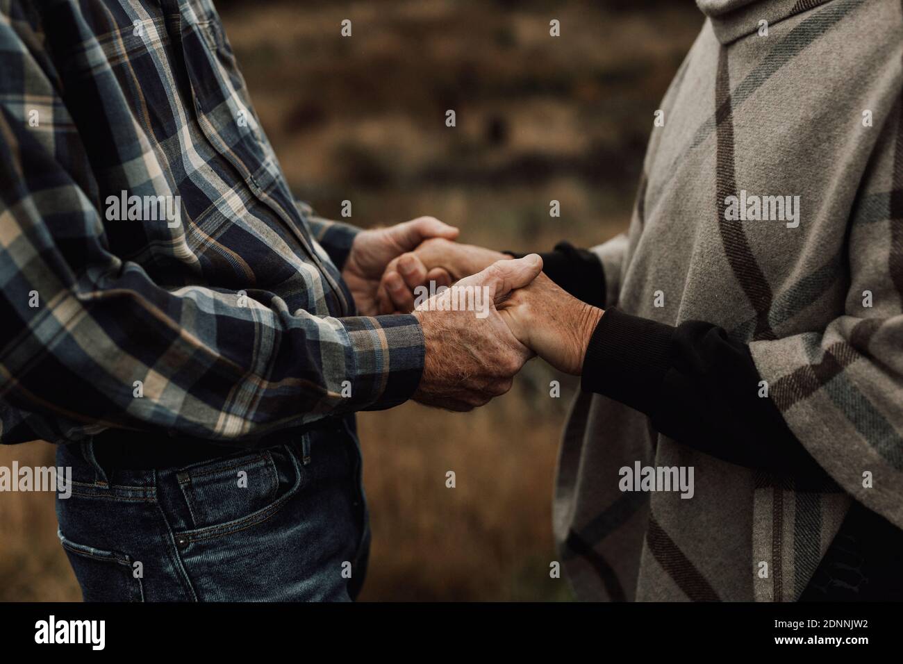 Senior Paar Hände halten Stockfoto