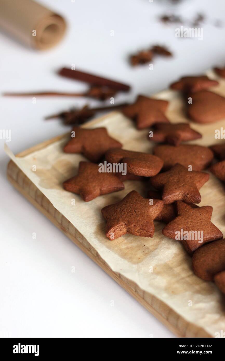 Weihnachts Lebkuchen Kekse. Hausgemachte Kekse für den Urlaub. Stockfoto