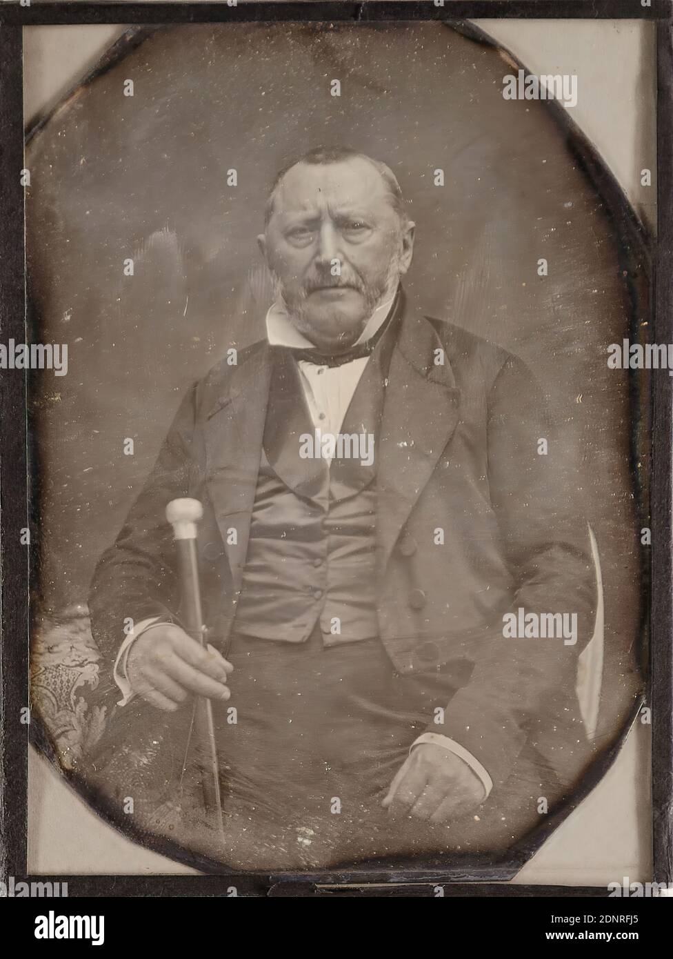 Hermann Heinrich Albers (1787-1861), Grundbesitzer in Fikensolt im Großherzogtum Oldenburg, Daguerreotypie, Bildgröße: Höhe: 12.50 cm; Breite: 9.00 cm, Name des Sitzers in schwarzer Tinte, Porträtfoto, Halblanges Porträt, Mann, sitzende Figur, Hermann Heinrich Albers Stockfoto
