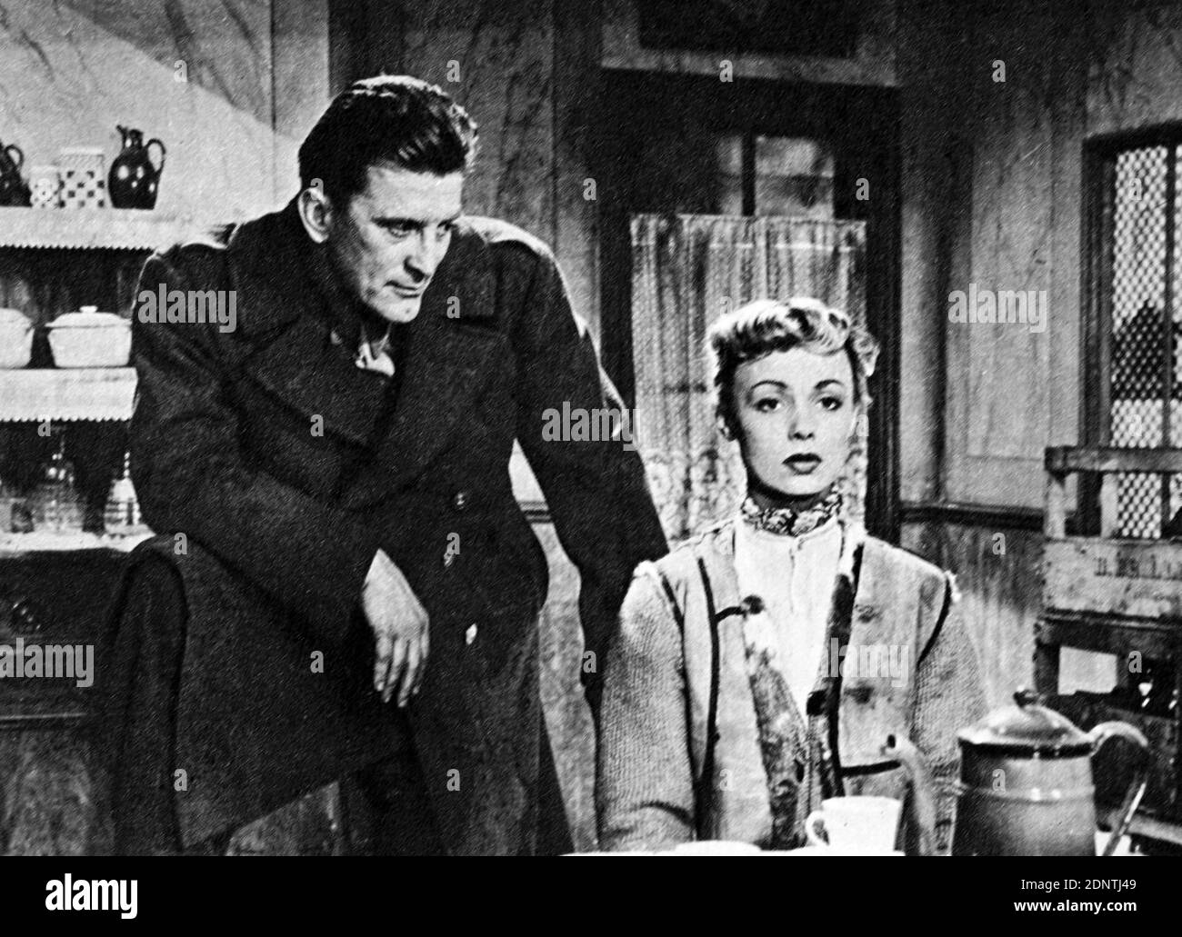 Filmstill aus 'Act of Love' mit Kirk Douglas, Brigitte Bardot, Serge Reggiani und Dany Robin. Stockfoto