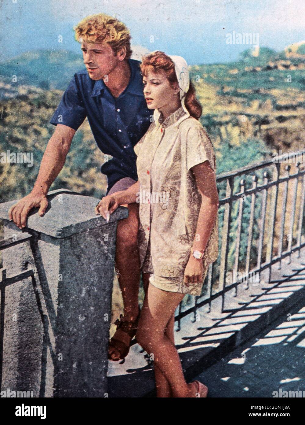 Foto von Burt Lancaster (1913-1994) und Eva Bartok (1927-1998) bei der Erkundung der Insel Ischia. Stockfoto