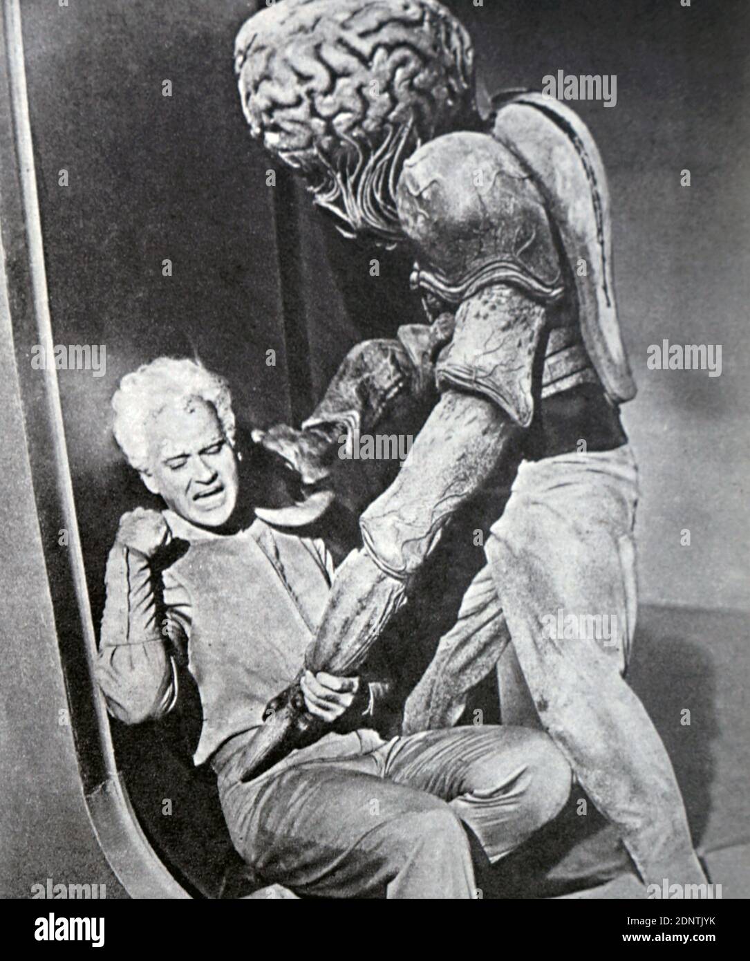 Filmstill aus 'This Island Earth' mit Faith Domergue, Rex Reason, Jeff Morrow und Russell Johnson. Stockfoto