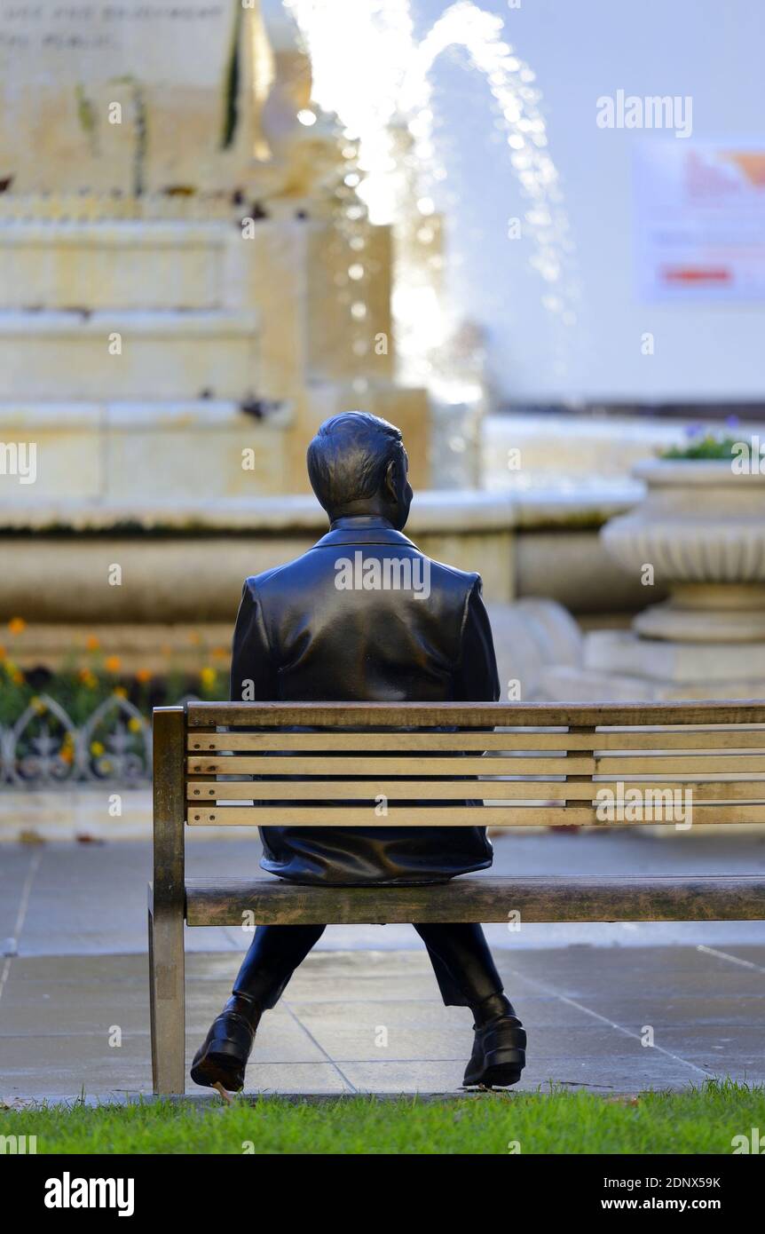 London, England, Großbritannien. "Scenes in the Square" Statue Trail in Leicester Square - Mr Bean Stockfoto