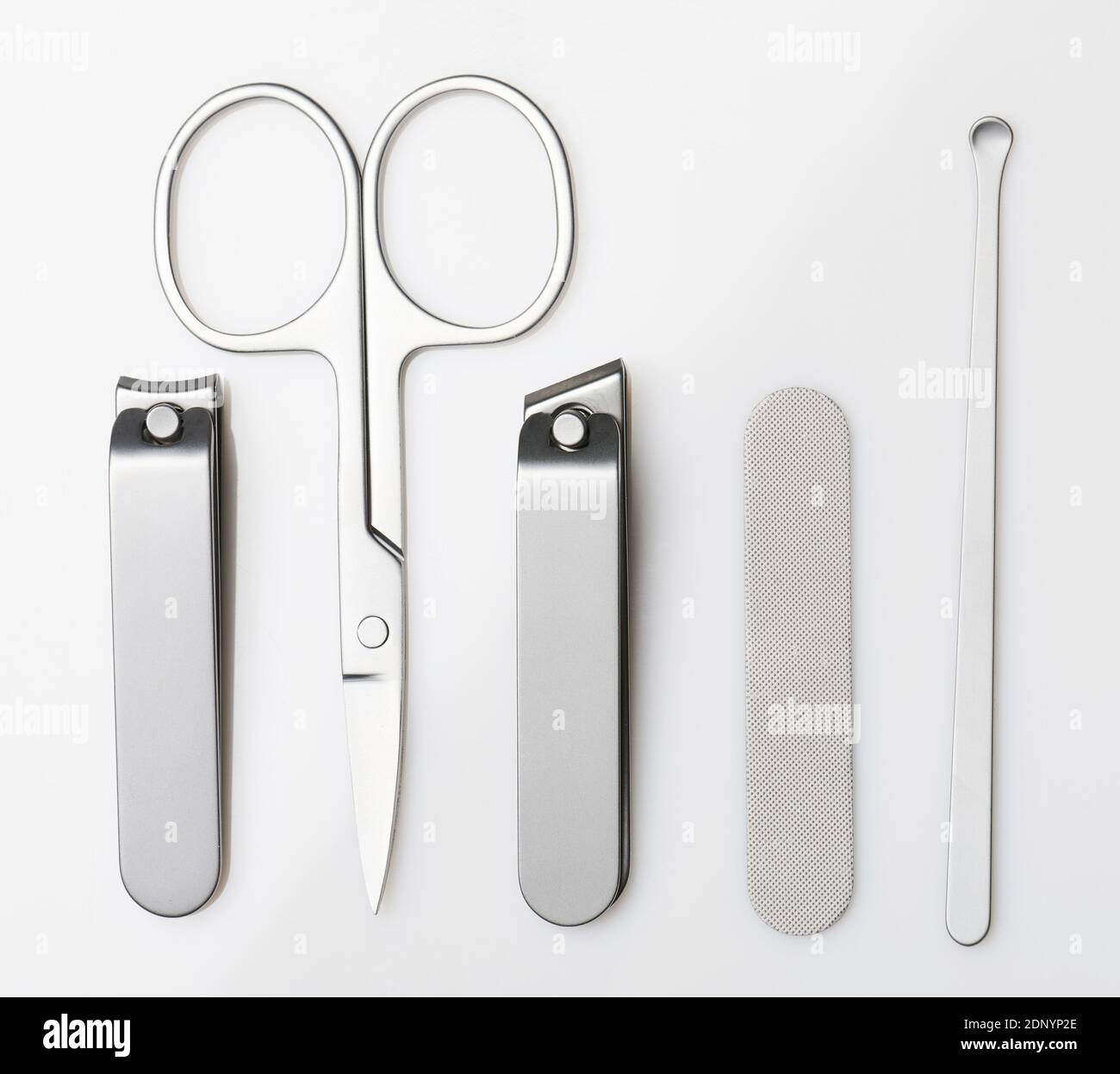 Set von Metall persönliche trimmen Werkzeuge isoliert auf weißem Studio-Hintergrund. Stahlschere und Haarschneider Stockfoto