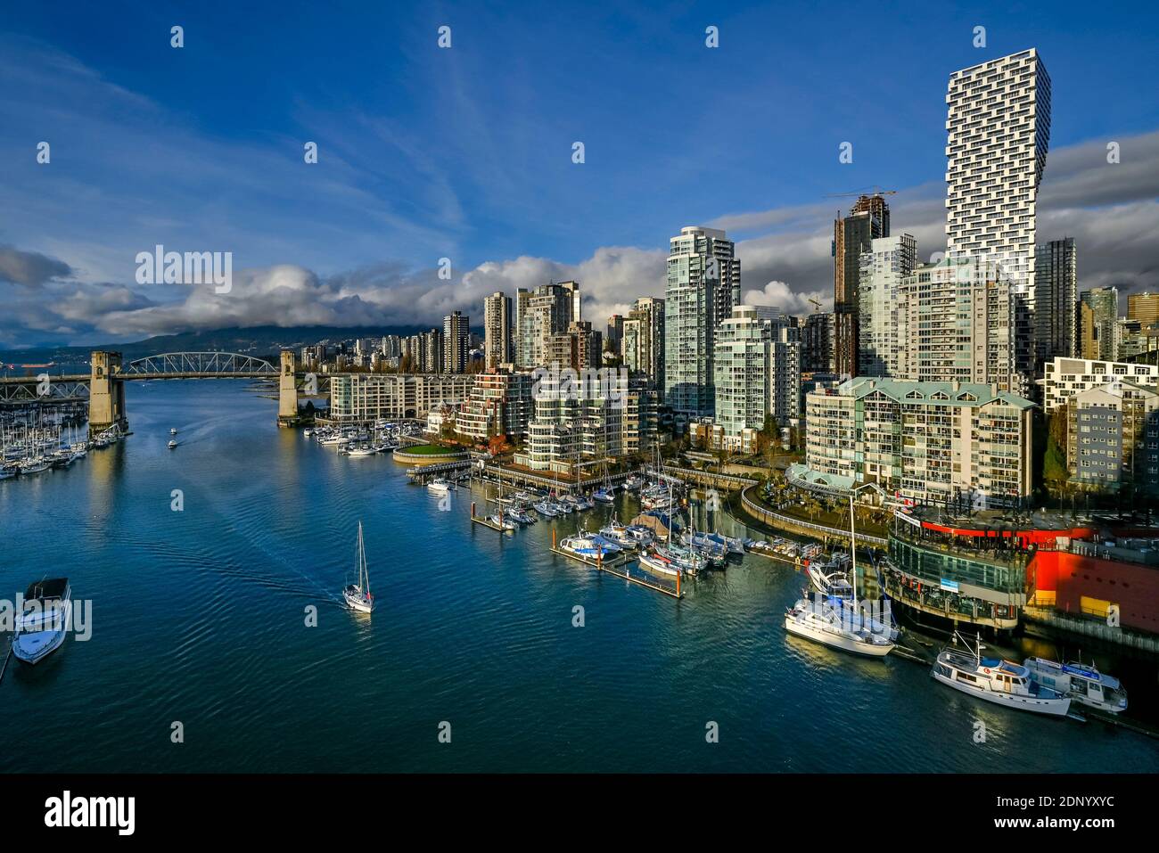 Marina, Burrard Bridge, False Creek, West End, Vancouver, British Columbia, Kanada Stockfoto