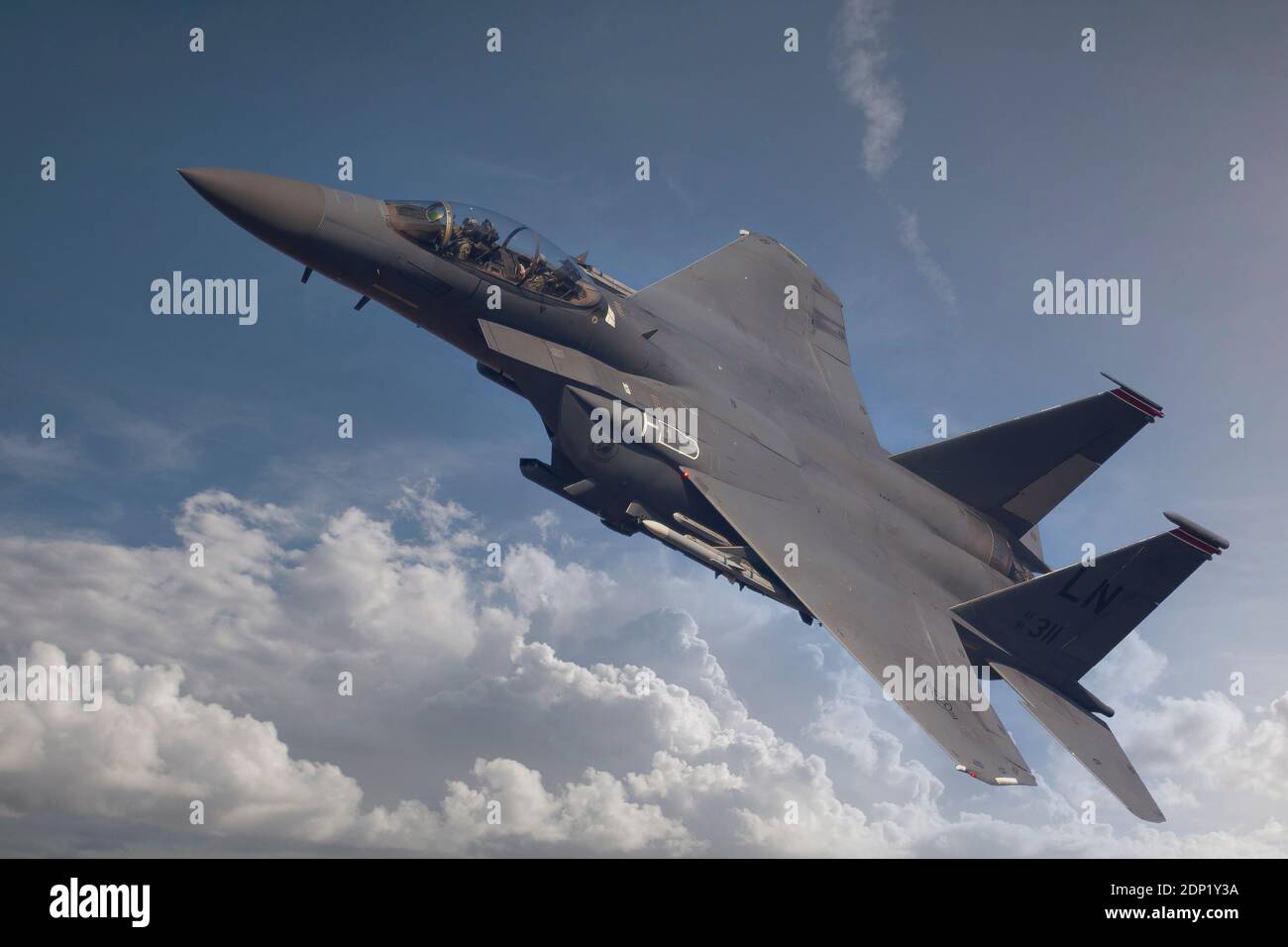 Die McDonnell Douglas F-15 Eagle ist ein von McDonnell Douglas entworfenes, taktisches Allwetter-Kampfflugzeug mit zwei Triebwerken. Nach Bewertungen von Stockfoto