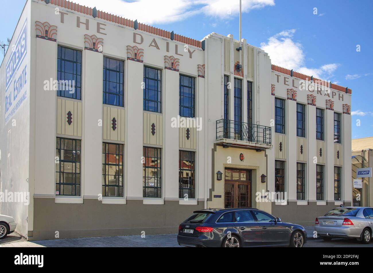 Der Daily Telegraph Gebäudefassade, Tennyson Street, Napier, Hawkes Bay, North Island, Neuseeland Stockfoto