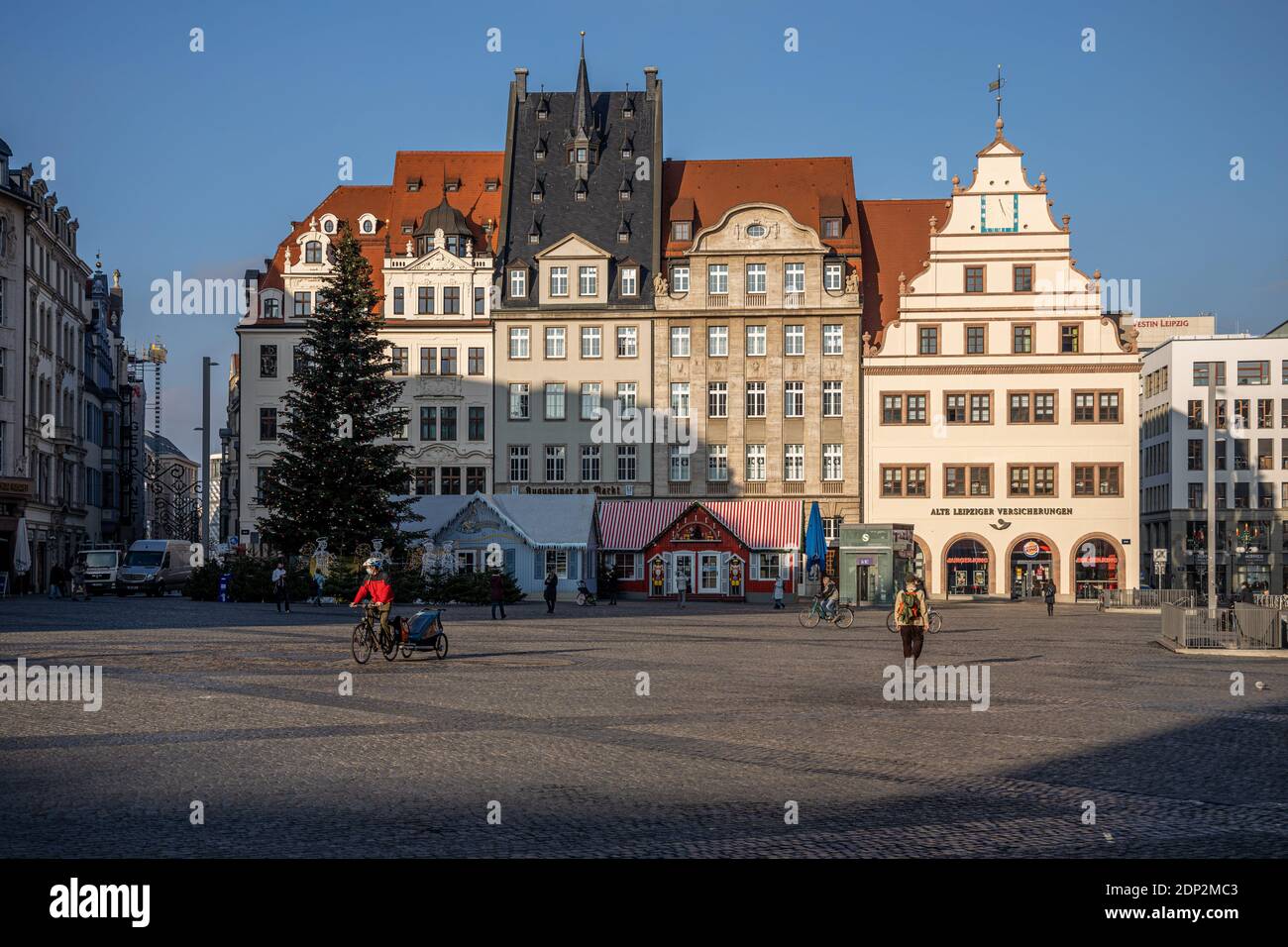 Leipzig, Deutschland, 12-16-2020, leere Restaurants und Geschäfte in der Innenstadt wegen Corona/Marktplatz Stockfoto