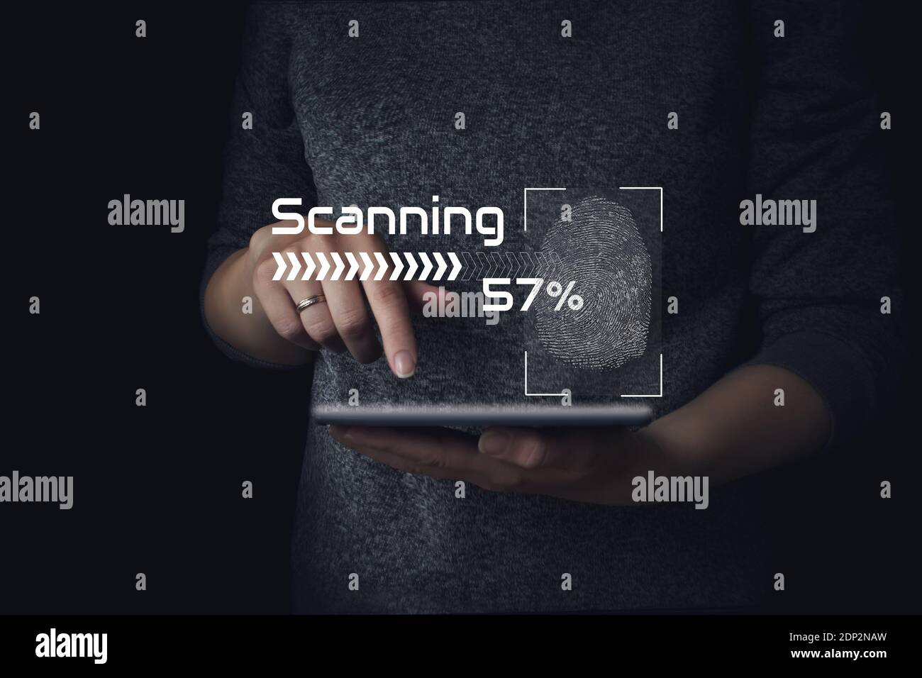 Biometrische Authentifizierung. Fingerabdruck-Scan bietet Sicherheitszugriff mit biometrischer Identifikation Stockfoto