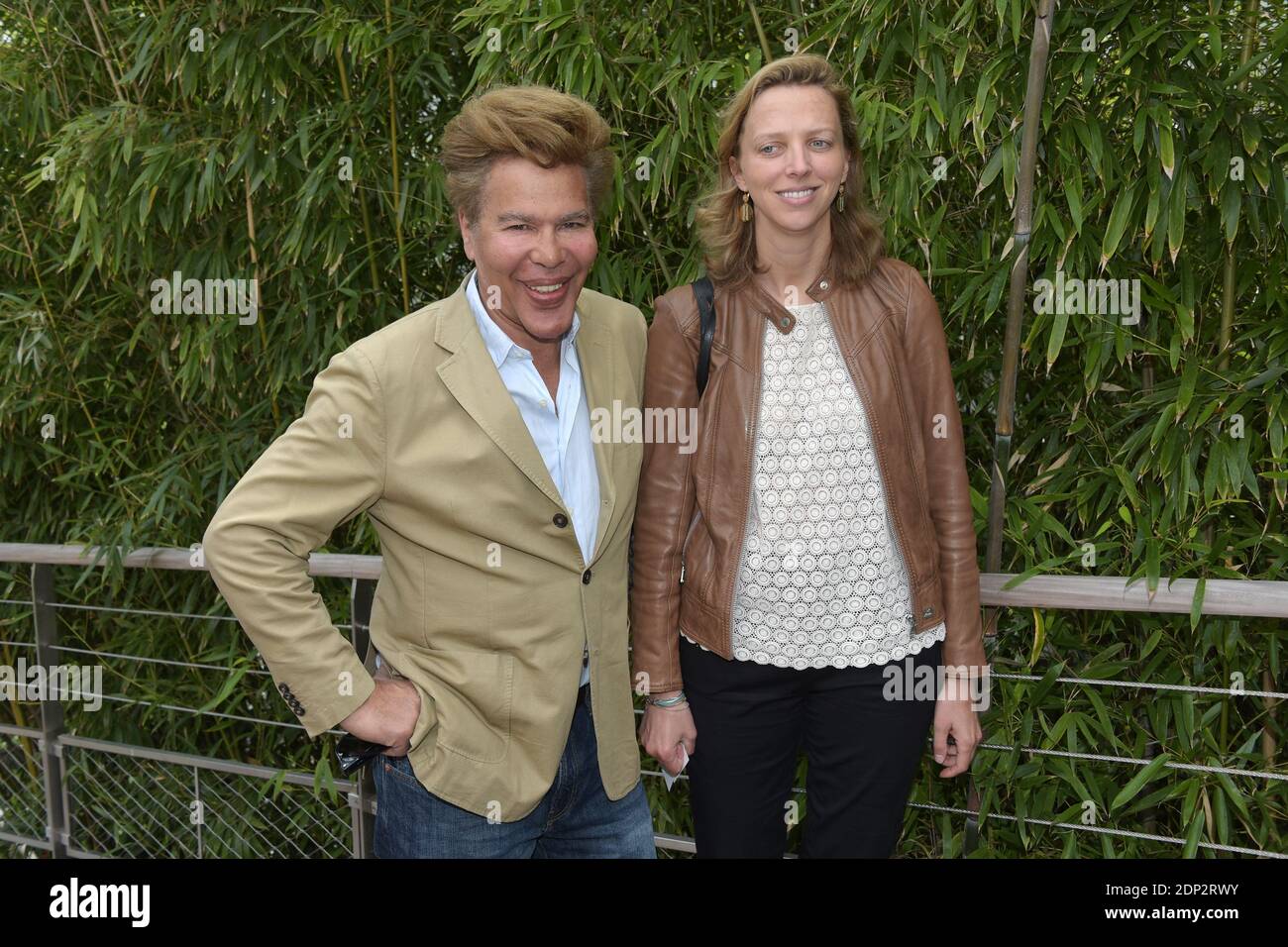 Igor Bogdanov et sa femme Amelie de Bourbon Parme posent au Village de l’Edition 2015 du tournoi de Tennis de Roland Garros a Paris, Frankreich, le 25 Mai 2015, Foto von Laurent Zabulon/ABACAPRESS.COM Stockfoto