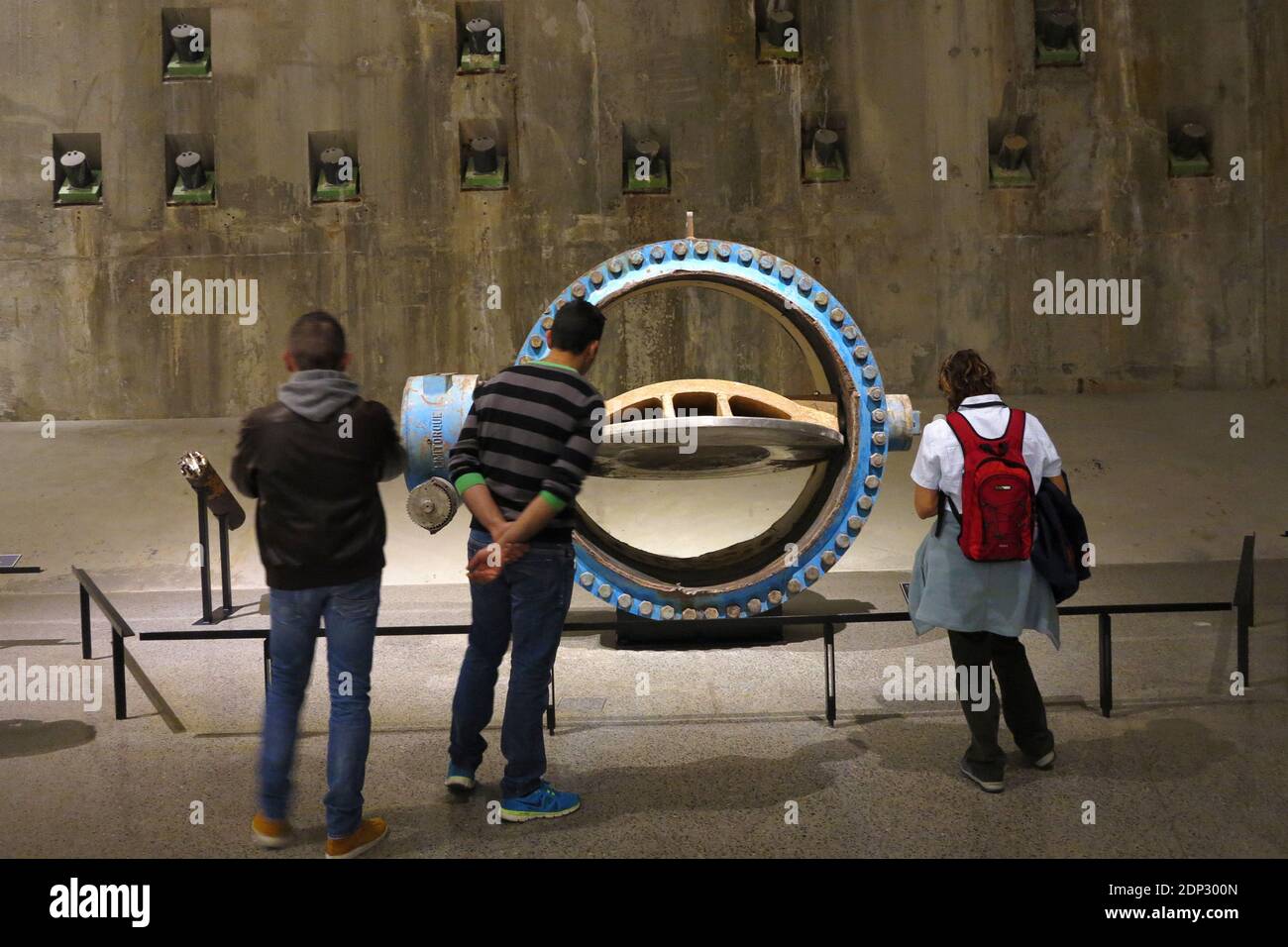 9 11 memorial museum inside view -Fotos und -Bildmaterial in hoher ...
