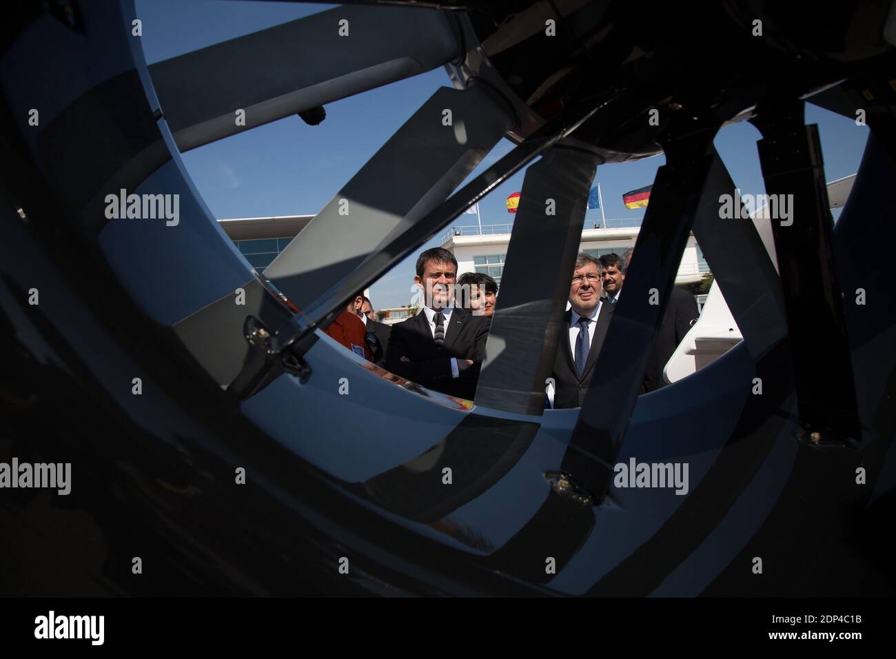 Visite du Premier ministre Manuel Valls a Marseille, France le 29 Mai 2015 accompagné de 9 ministres dont Najat Valaud Belkacem, Bernard Cazeneuve, Emmanuel Macron, Thierry Braillard, Sylvia Pinel, Patick Kanner, Myriam El Khomri. Foto von Franck Bessiere/ABACAPRESS.COM Stockfoto