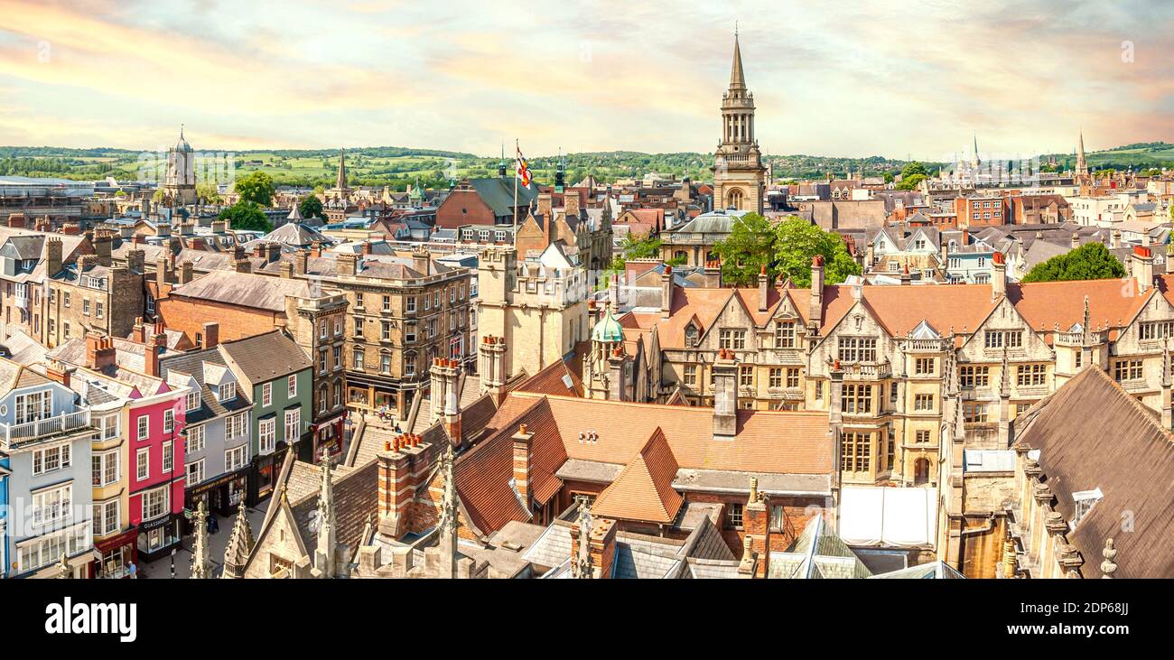 Panorama-Stadtblick von Oxford, vom St Mary's Church Tower, Oxfordshire, England Stockfoto