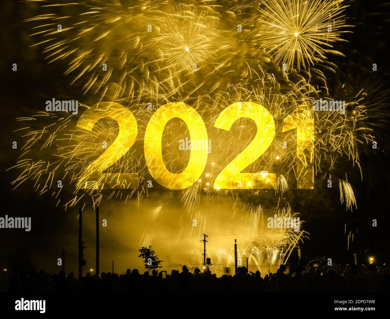 Frohes neues Jahr 2021 Karte auf einem goldenen Feuerwerk Hintergrund Stockfoto