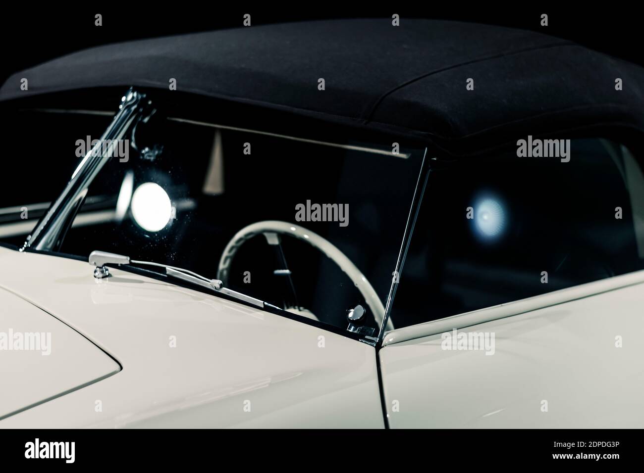 STUTTGART, 6. März 2020: Der Porsche 356 Speedster Prototyp Cabrio. 1949 Porsche 356-2 Gmünd Cabriolet Stockfoto