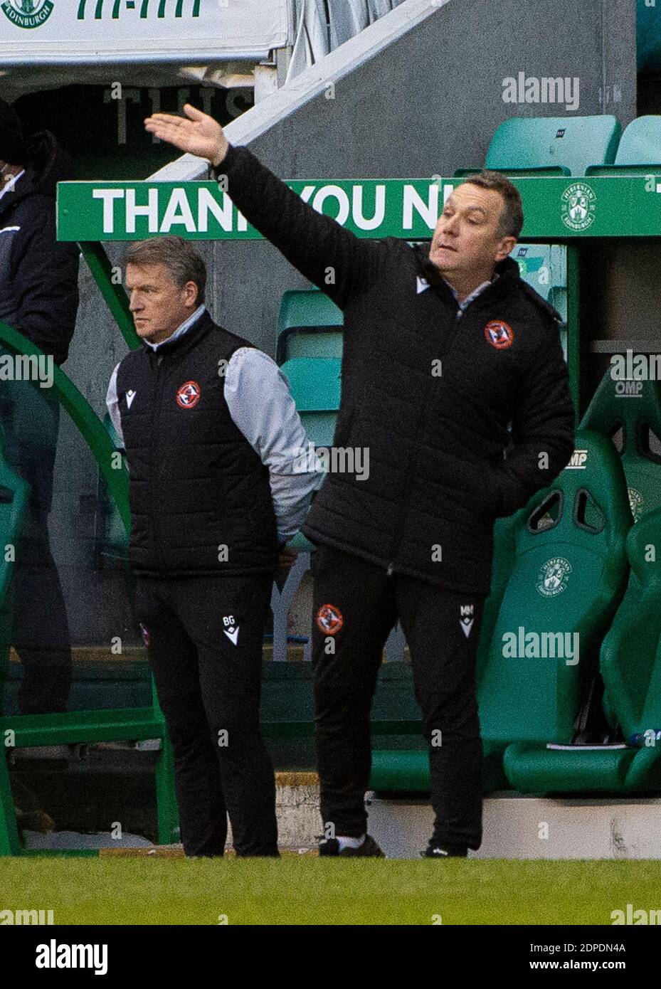 Scottish Premiership - Hibernian / Dundee Utd Easter Road Stadium, Edinburgh, Midlothian, Großbritannien. November 2020. Hibs spielen Gastgeber von Dundee Utd in der Scottish Premier League an der Easter Road in Edinburgh. Bild zeigt: Dundee Utd Manager, Micky Mellon, schreit Anweisungen von der Seitenlinie. Kredit: Ian Jacobs/Alamy Live Nachrichten Stockfoto