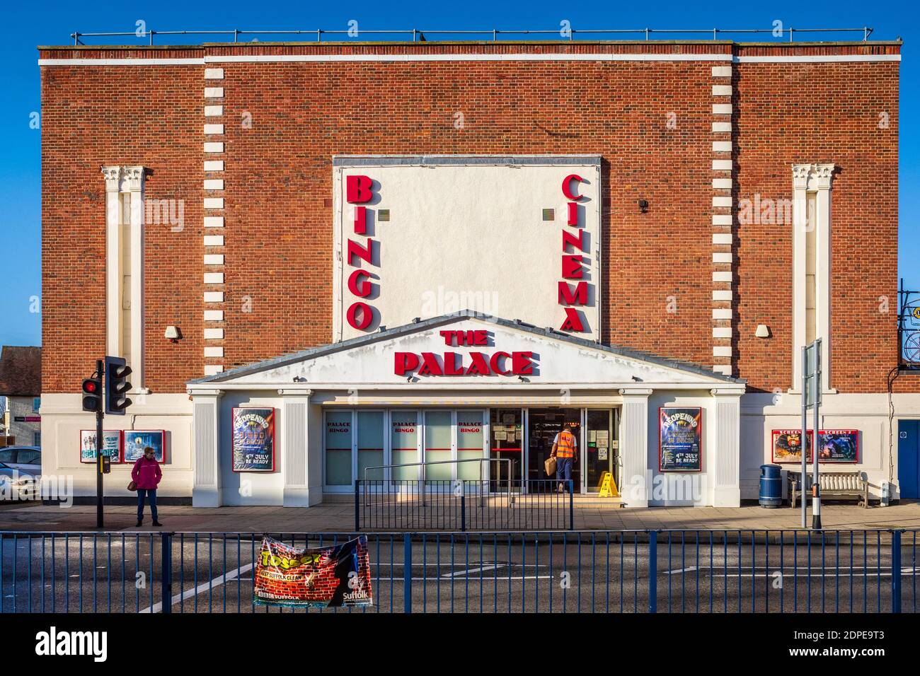 UK Bingo Hall und Kino. The Palace Bingo Hall and Cinema in Felixstowe, Suffolk, Großbritannien. Eröffnet 1937. Stockfoto