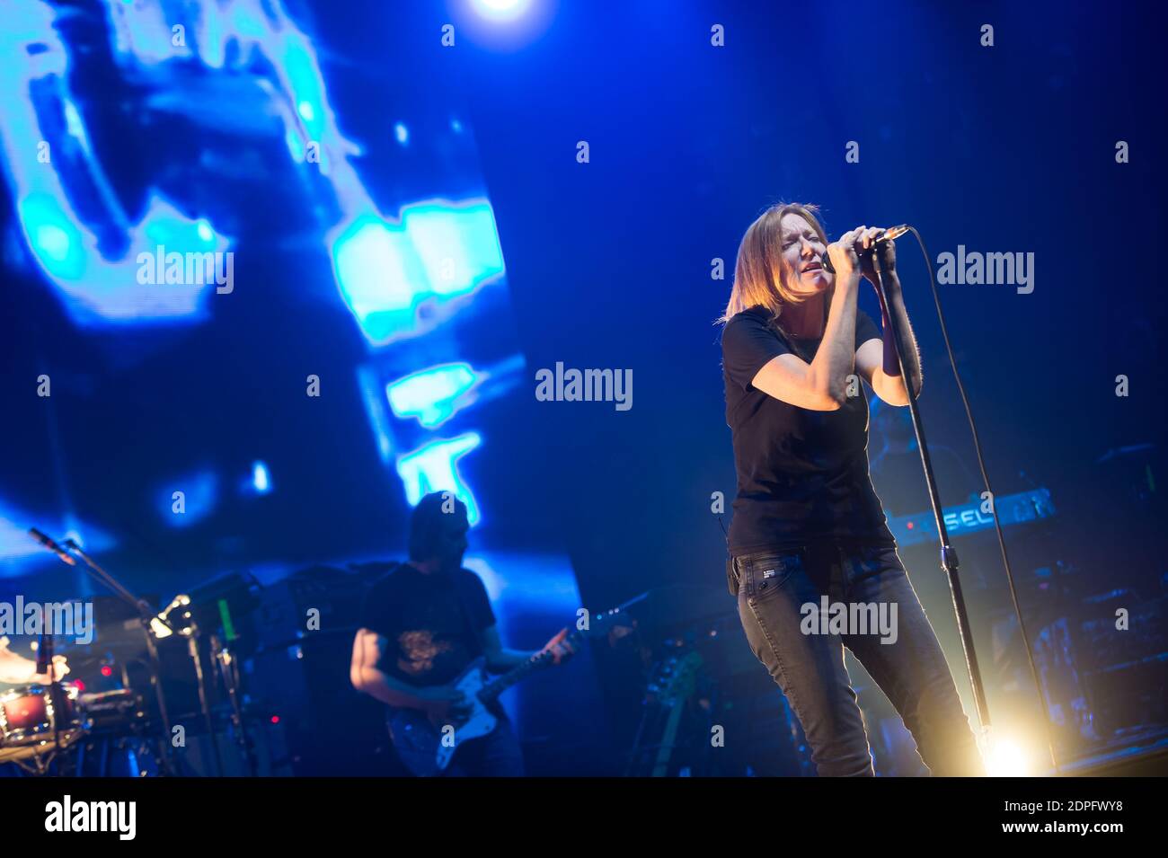 Portishead spielt live auf der Bühne des Montreux Jazz Festival in Montreux, Schweiz, am 10. Juli 2015. Foto von Loona/ABACAPRESS.COM Stockfoto