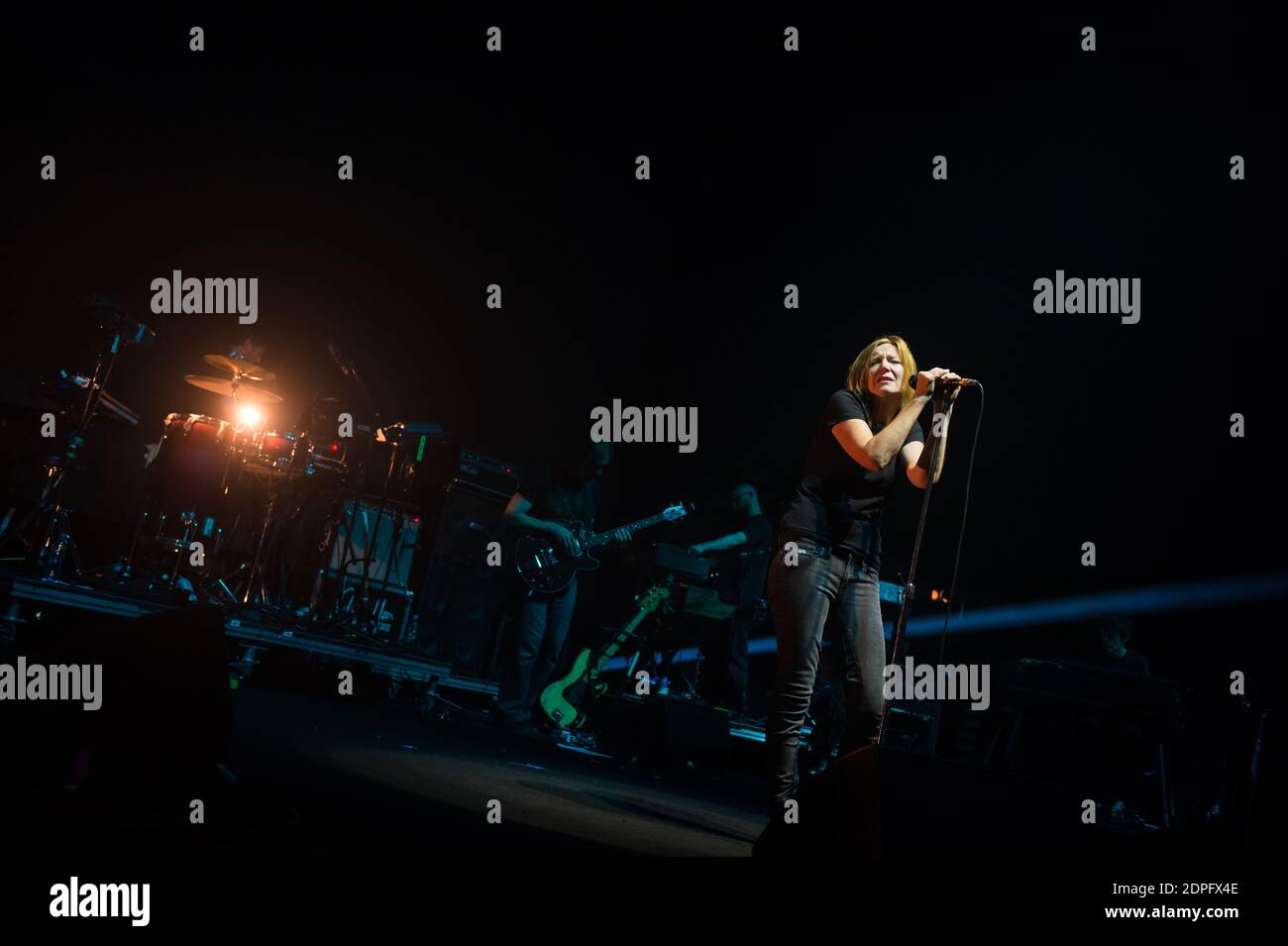 Portishead spielt live auf der Bühne des Montreux Jazz Festival in Montreux, Schweiz, am 10. Juli 2015. Foto von Loona/ABACAPRESS.COM Stockfoto