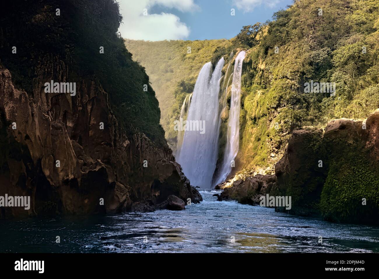 Der atemberaubende Wasserfall Tamul, Huasteca Potosina, San Luis Potosi, Mexiko Stockfoto