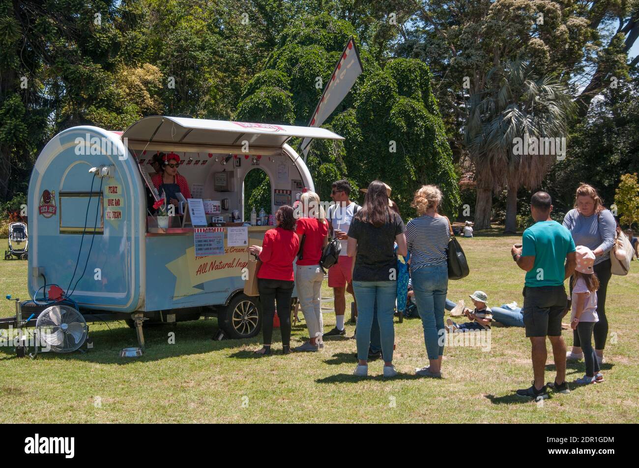 Food van auf dem Makers' Market in Rippon Lea House & Gardens, Elsternwick, Victoria, Weihnachten 2020 Stockfoto