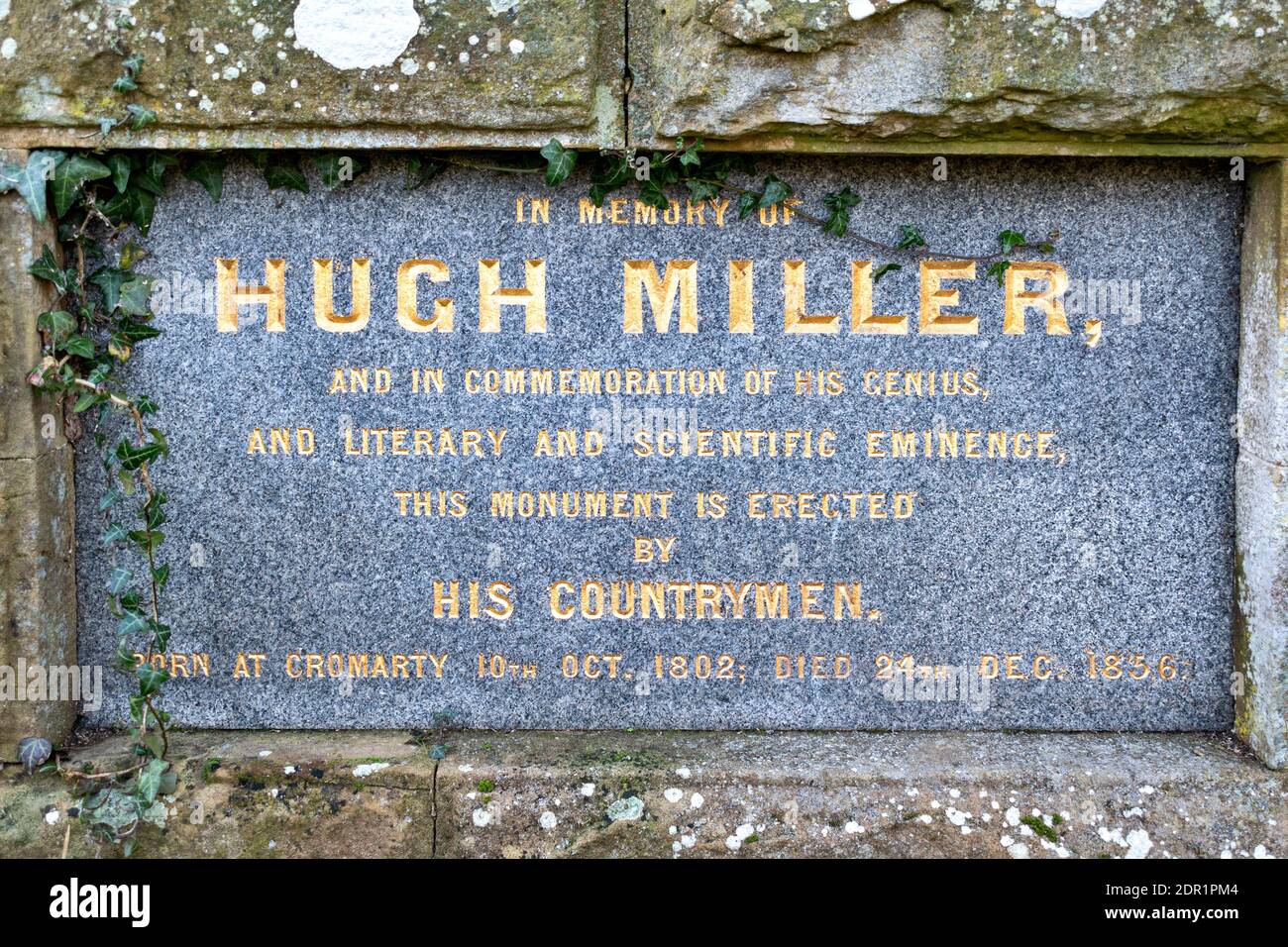 CROMARTY SCHWARZ ISLE HALBINSEL SCHOTTLAND HUGH MILLER EPITAPH Stockfoto