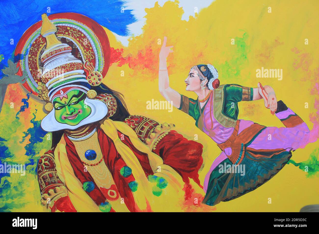 Malerei von Pacha vesham (Krishna) und eine Performerin aus Kathakali, eine klassische Kunstform des Tanzes Kerala, Indien Stockfoto