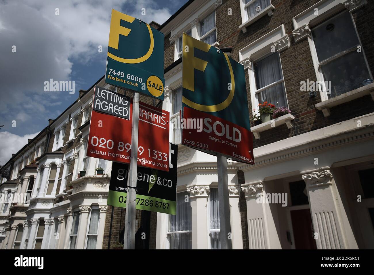 GROSSBRITANNIEN / London /zum Verkauf Schilder vor den Häusern in London . Stockfoto