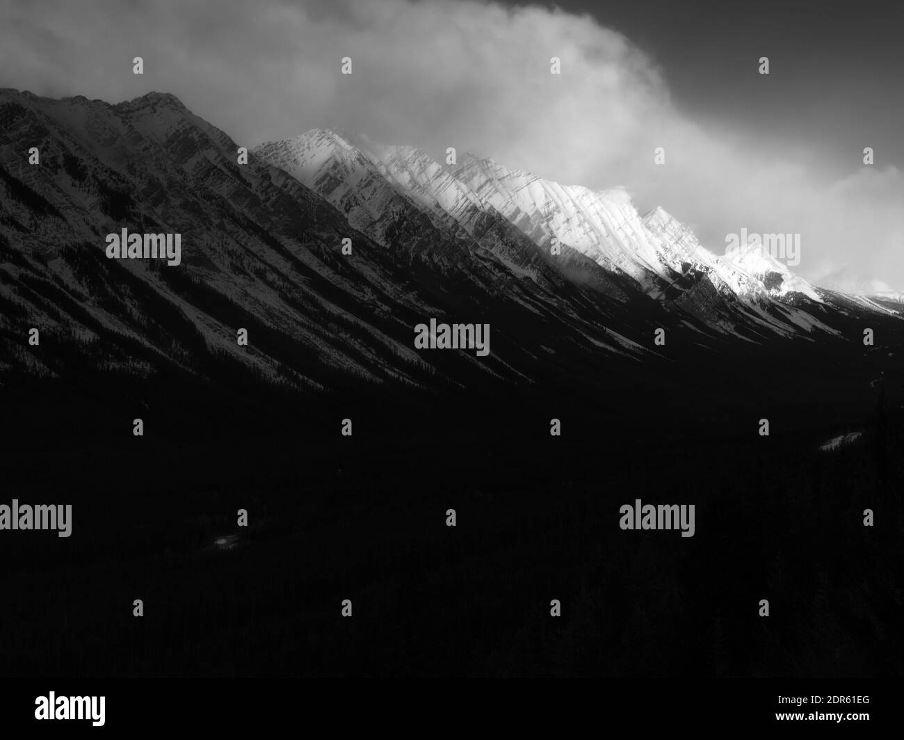 Black and White-Mountain Range-Kananaskis, Alberta, Kanada Stockfoto
