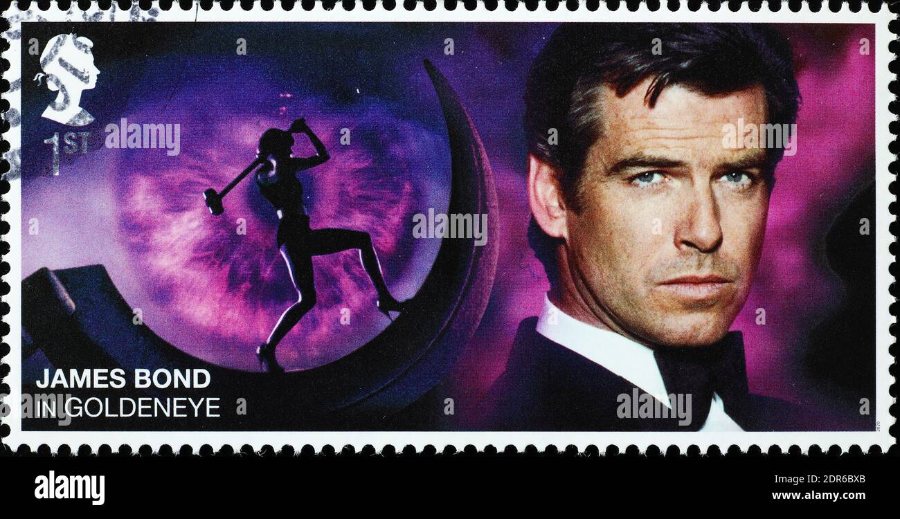 Pierce Brosnan als James Bond auf britischer Briefmarke Stockfoto