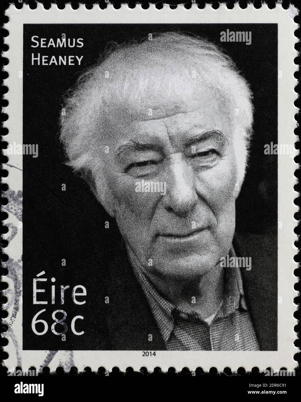 Seamus Heaney auf irischer Briefmarke Stockfoto