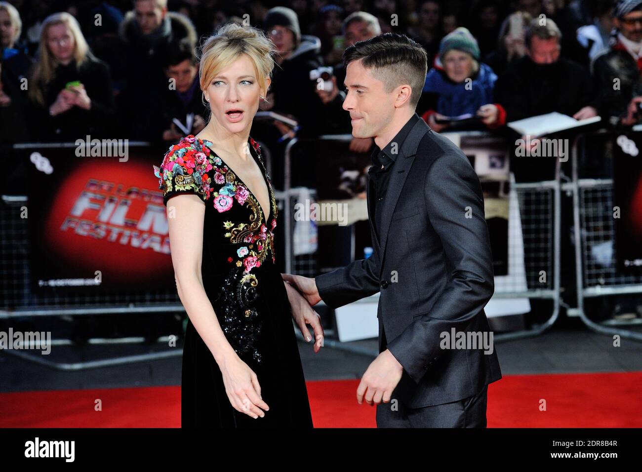 Cate Blanchett und Topher Grace nehmen am 17. Oktober 2015 an der Premiere von "Truth" im Rahmen des 59. BFI London Film Festival am Odeon Leicester Square in London, England, Teil. Foto von Aurore Marechal/ABACAPRESS.COM Stockfoto
