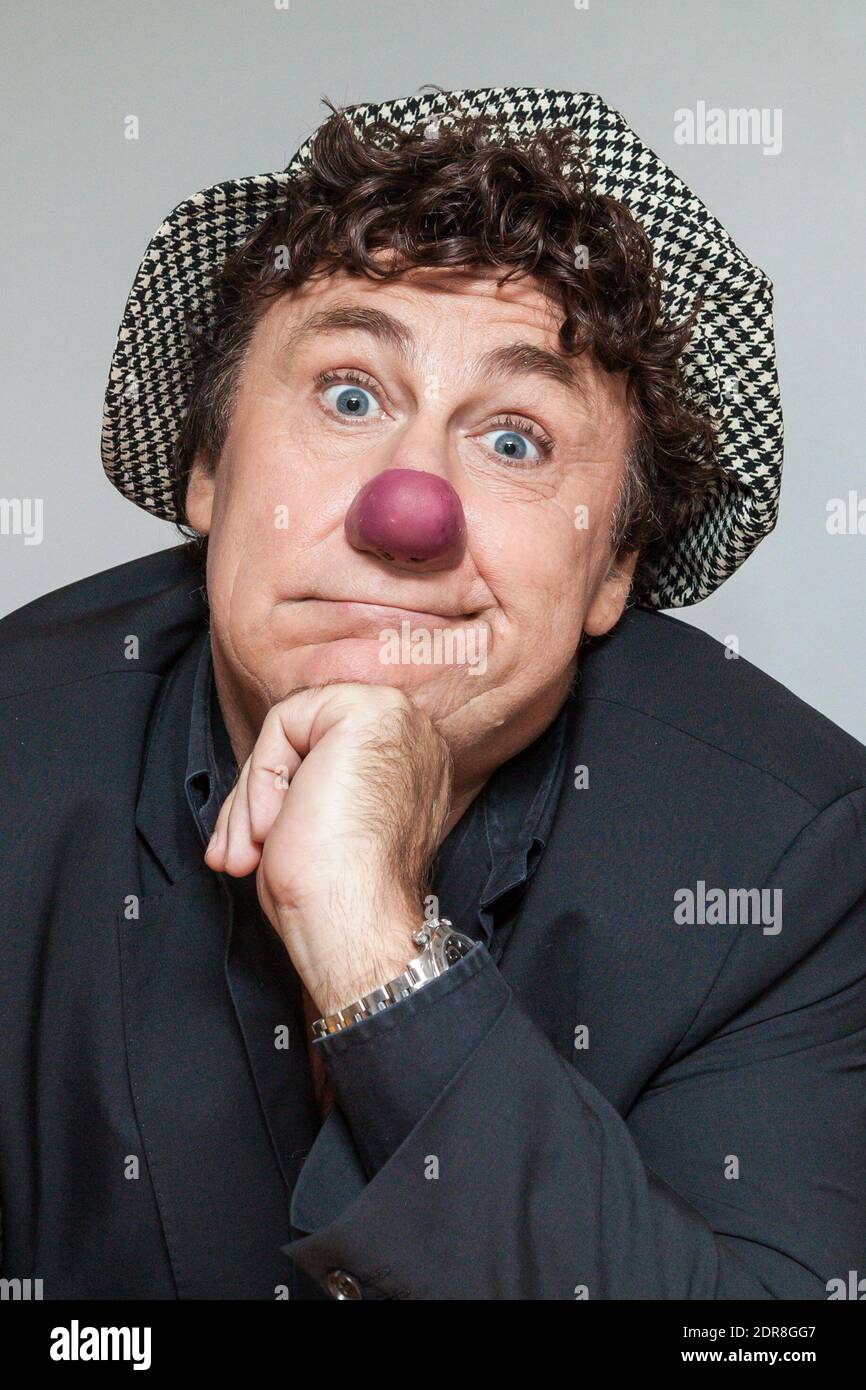 Nouveau Cirque Stockfotos Und Bilder Kaufen Alamy