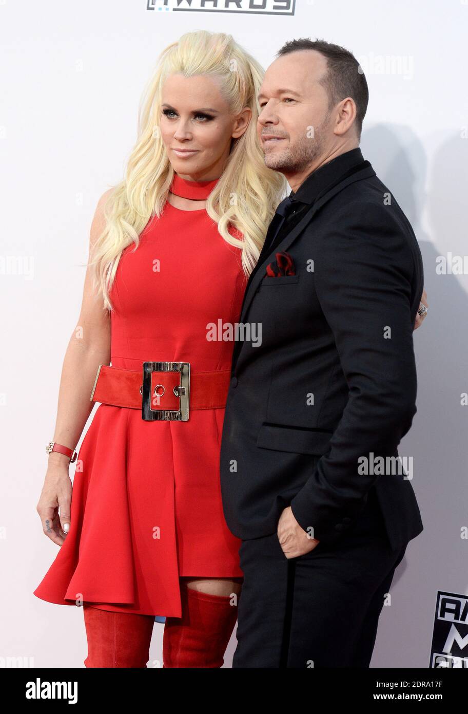 Jenny McCarthy und Donnie Wahlberg nehmen am 22. November 2015 an den American Music Awards 2015 im Microsoft Theater in Los Angeles, CA, USA Teil. Foto von Lionel Hahn/ABACAPRESS.COM Stockfoto