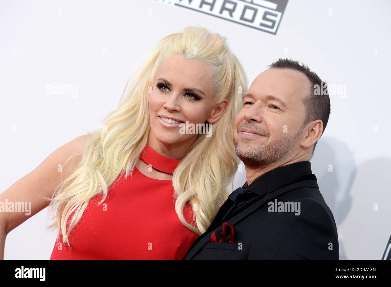 Jenny McCarthy und Donnie Wahlberg nehmen am 22. November 2015 an den American Music Awards 2015 im Microsoft Theater in Los Angeles, CA, USA Teil. Foto von Lionel Hahn/ABACAPRESS.COM Stockfoto