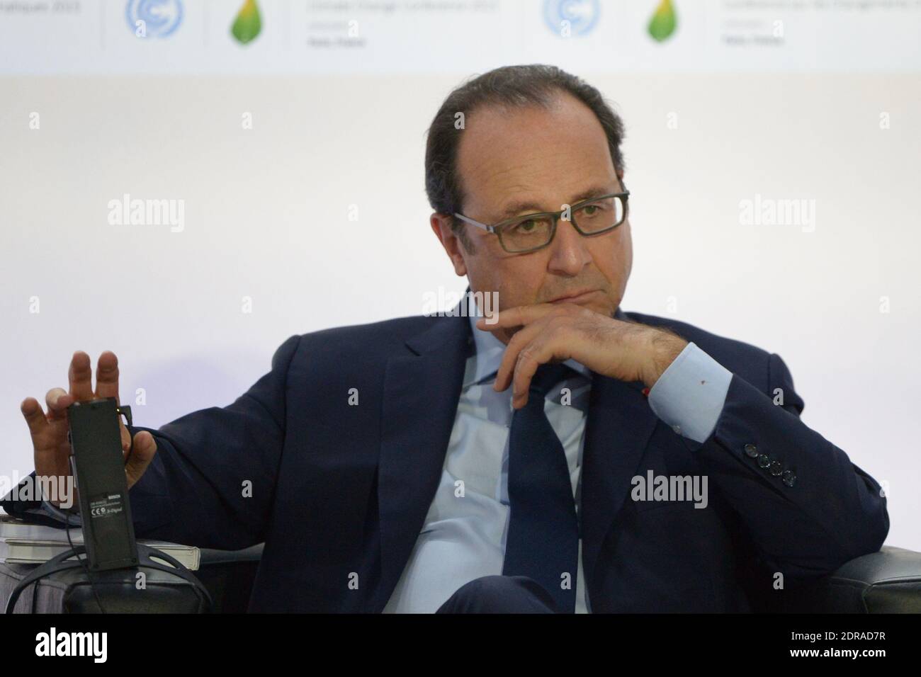 Der französische Präsident Francois Hollande während des Solar Power Alliance Lauch im Rahmen der COP21 UN-Klimakonferenz am 30. November 2015 in Le Bourget bei Paris, Frankreich. Foto von Henri Szwarc/ABACAPRESS.COM Stockfoto