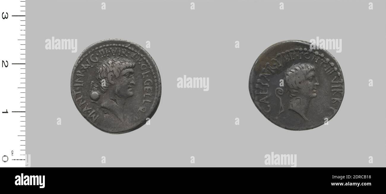 Münzstätte: Bewegende Münzstätte, Magistrat: M. Antonius, 83–30 v. Chr. Magistrat: Augustus, Kaiser von Rom, 63 v. Chr.–n. Chr. 14, regierte 27 B.C.–A.D. 14, Magistrat: L. Gellius L.F. L.n. Poplicola, Denarius aus bewegter Münzstätte, 41 v. Chr., Silber, 3.78 g, 9:00, 20.5 mm, hergestellt in bewegter Münzstätte, Roman, 1. Jahrhundert v. Chr., Numismatik Stockfoto