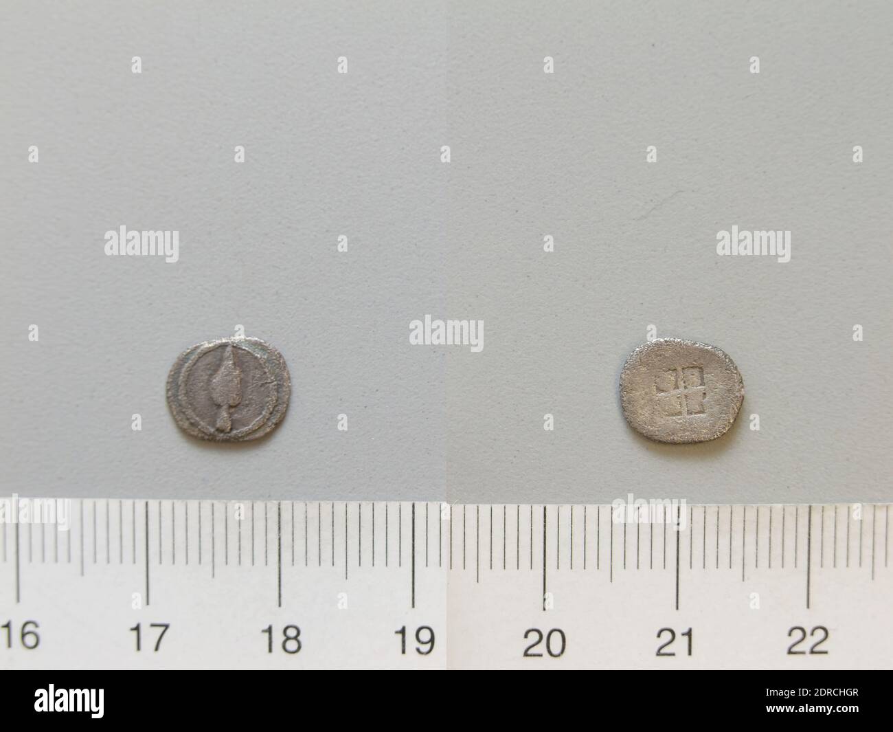Münze aus Unbekannt, 499–480 v. Chr., Silber, 0.38 g, 12:00, 10 mm, hergestellt in Griechenland, Griechisch, 5. Jahrhundert v. Chr., Numismatik Stockfoto