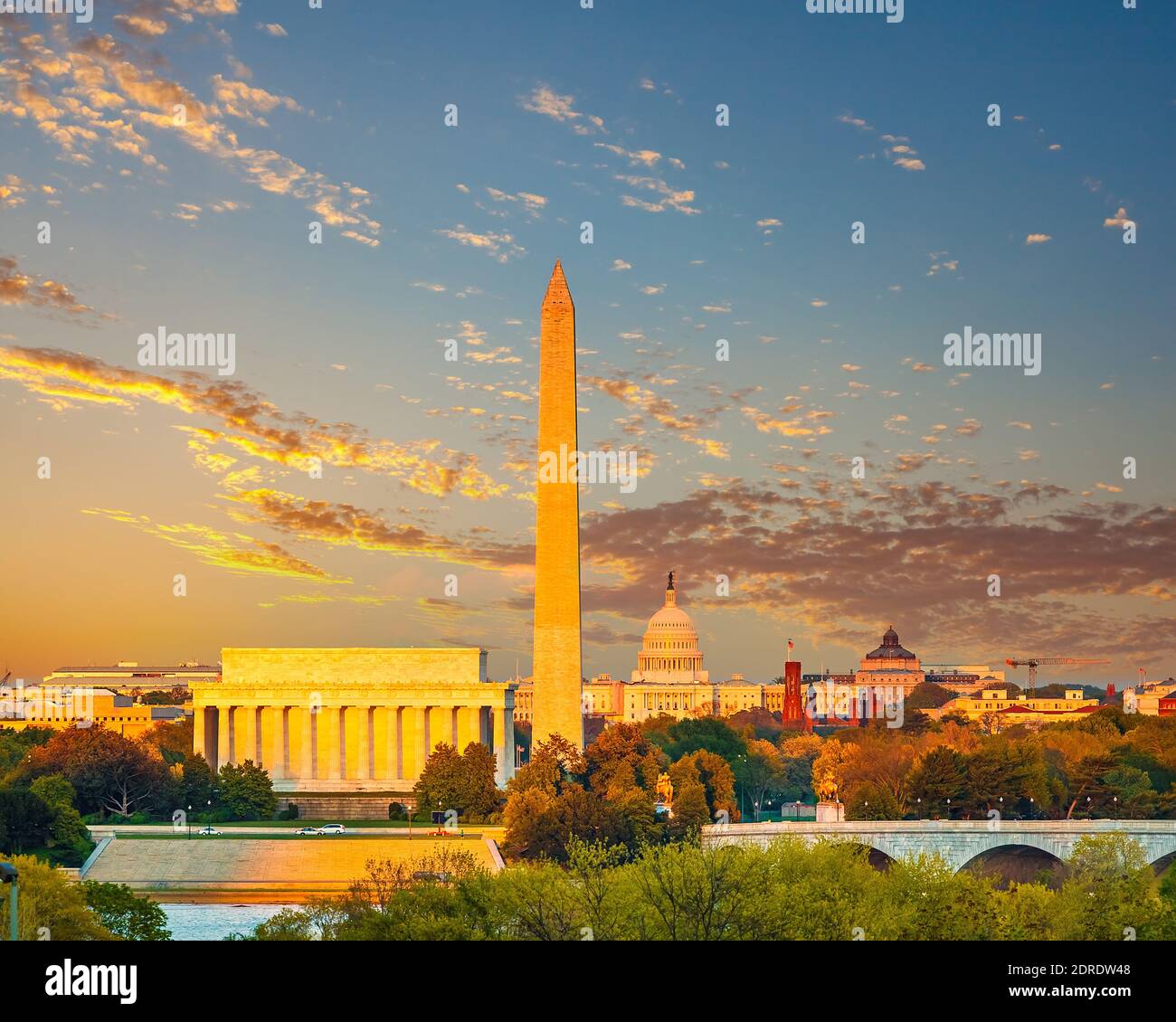 Lincoln Memorial, Washington Monument und Capitol in Washington DC bei Sonnenuntergang Stockfoto
