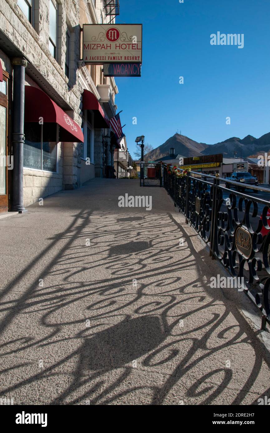 Tonopah ist eine alte Bergbaustadt in Nye County, NV, USA. Es liegt in der Wüste und ist bekannt, dass es heimgesucht wird. Stockfoto