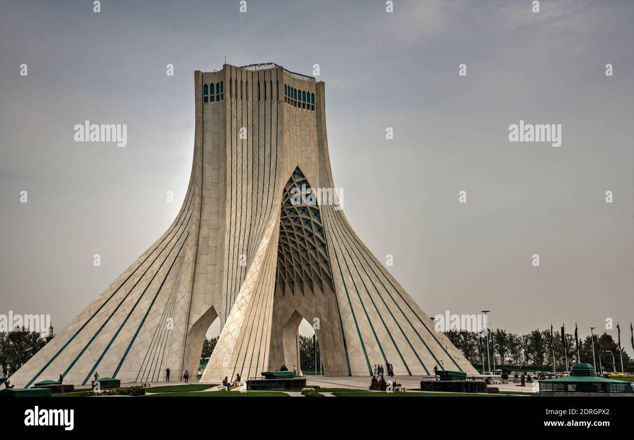 Sonnenuntergang am Azadi Tower. Teheran, Iran. Stockfoto