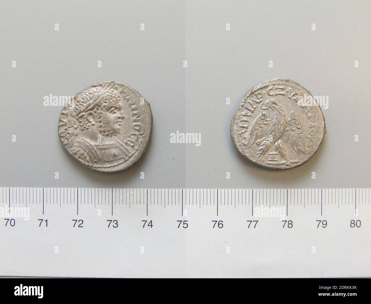Herrscher: Caracalla, römischer Kaiser, 188–217 n. Chr., regiert 198–217 n. Chr., Münzstätte: Reifen, Tetradrachme von Caracalla, römischer Kaiser von Tyrus, 215–17, Silber, 13.35 g, 6:00, 27.4 mm, Made in Tyrus, Phönizien, römisch, 3. Jahrhundert n. Chr., Numismatik Stockfoto