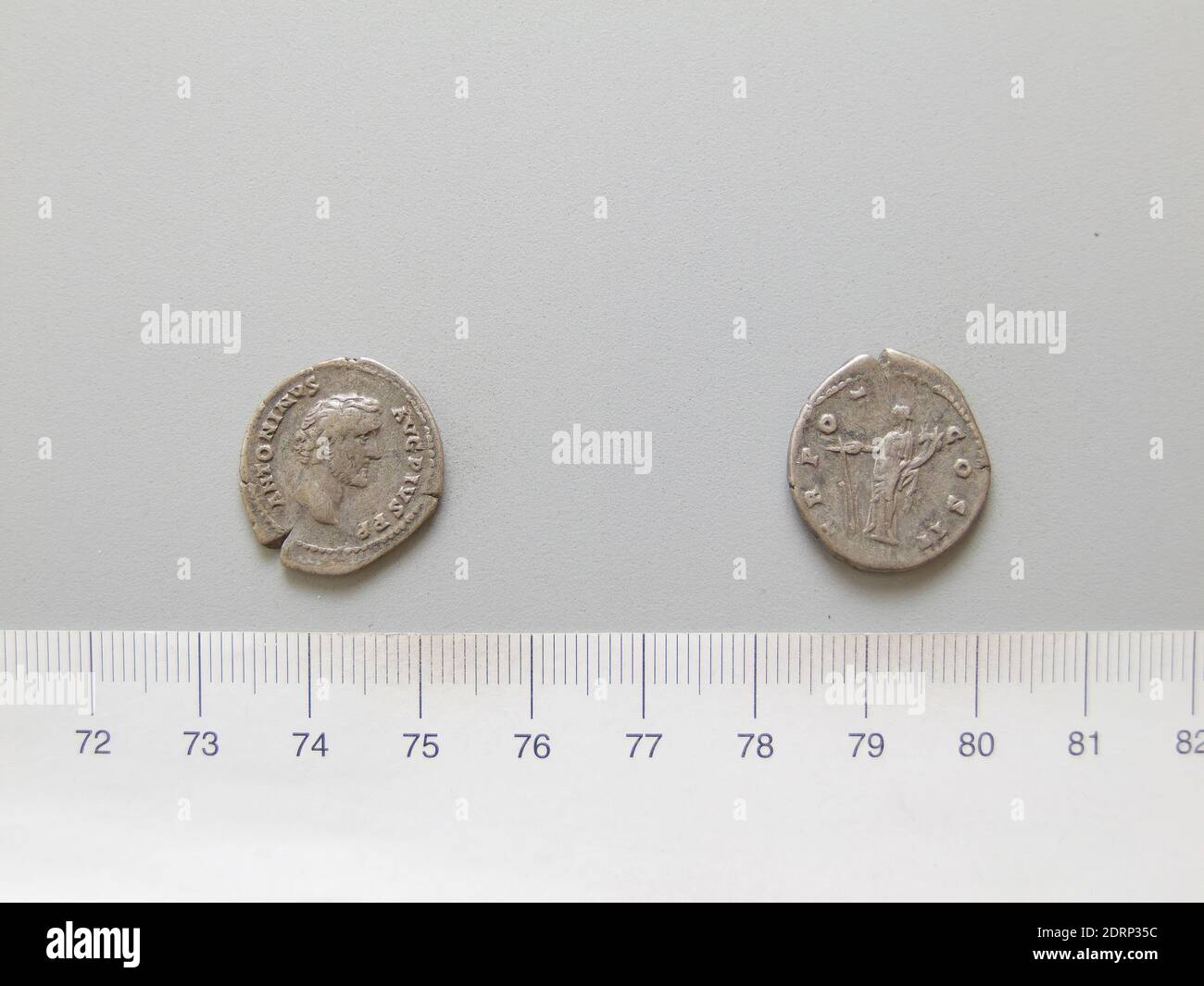 Herrscher: Antoninus Pius, Kaiser von Rom, 86–161 n. Chr., regiert 138–161 n. Chr., Münzstätte: Rom, Denar von Antoninus Pius, Kaiser von Rom, 139 n. Chr., Silber, 3.35 g, 6:00, 19.8 mm, Made in Rome, Italy, Roman, 2. Jahrhundert n. Chr., Numismatik Stockfoto