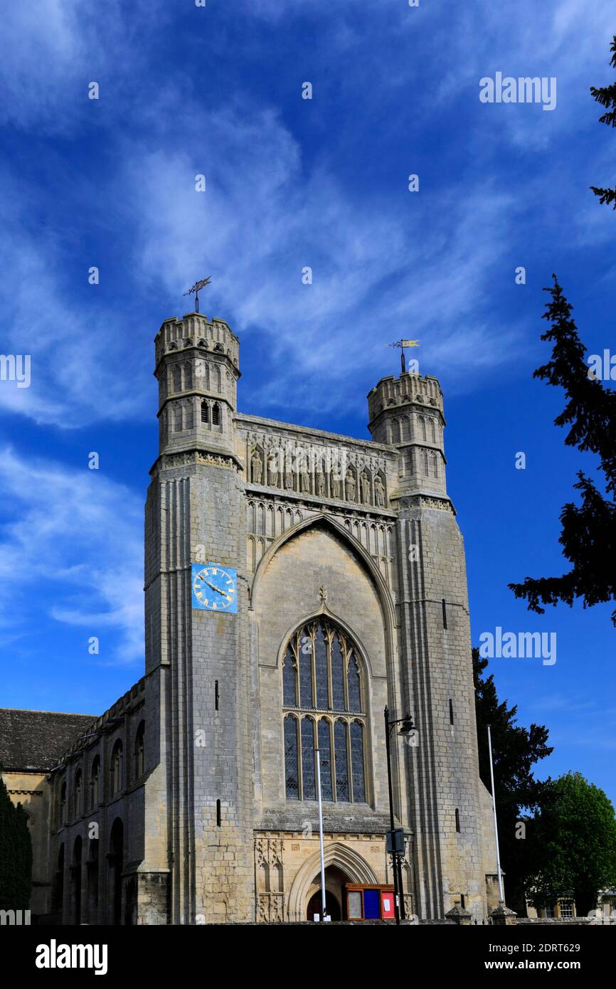 Sommeransicht der Thorney Abbey Kirche, Thorney Dorf, Cambridgeshire, England, Großbritannien Stockfoto