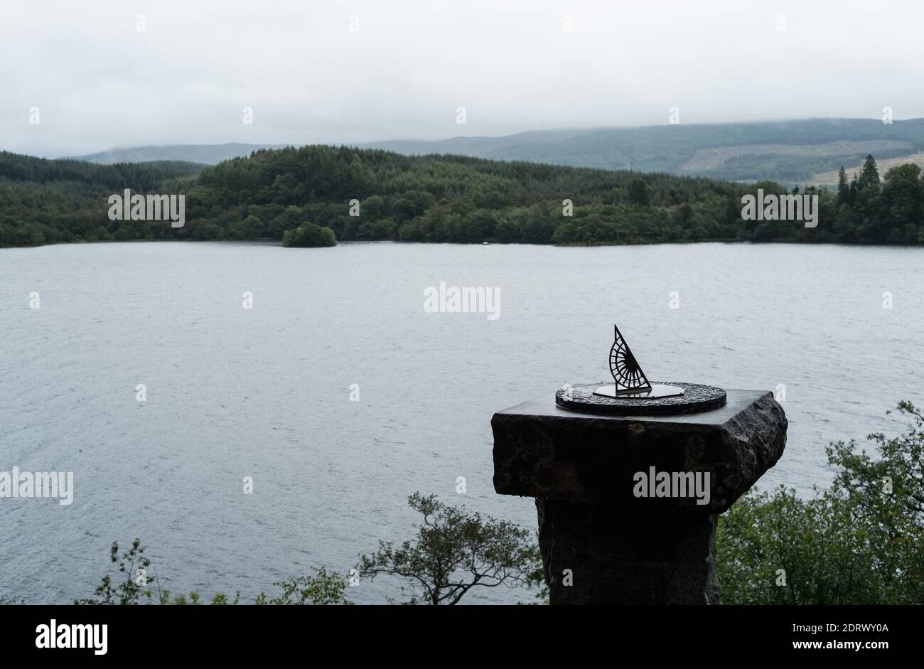 Blick über Loch Awe von St Conan's Kirk auf A Regentag Stockfoto