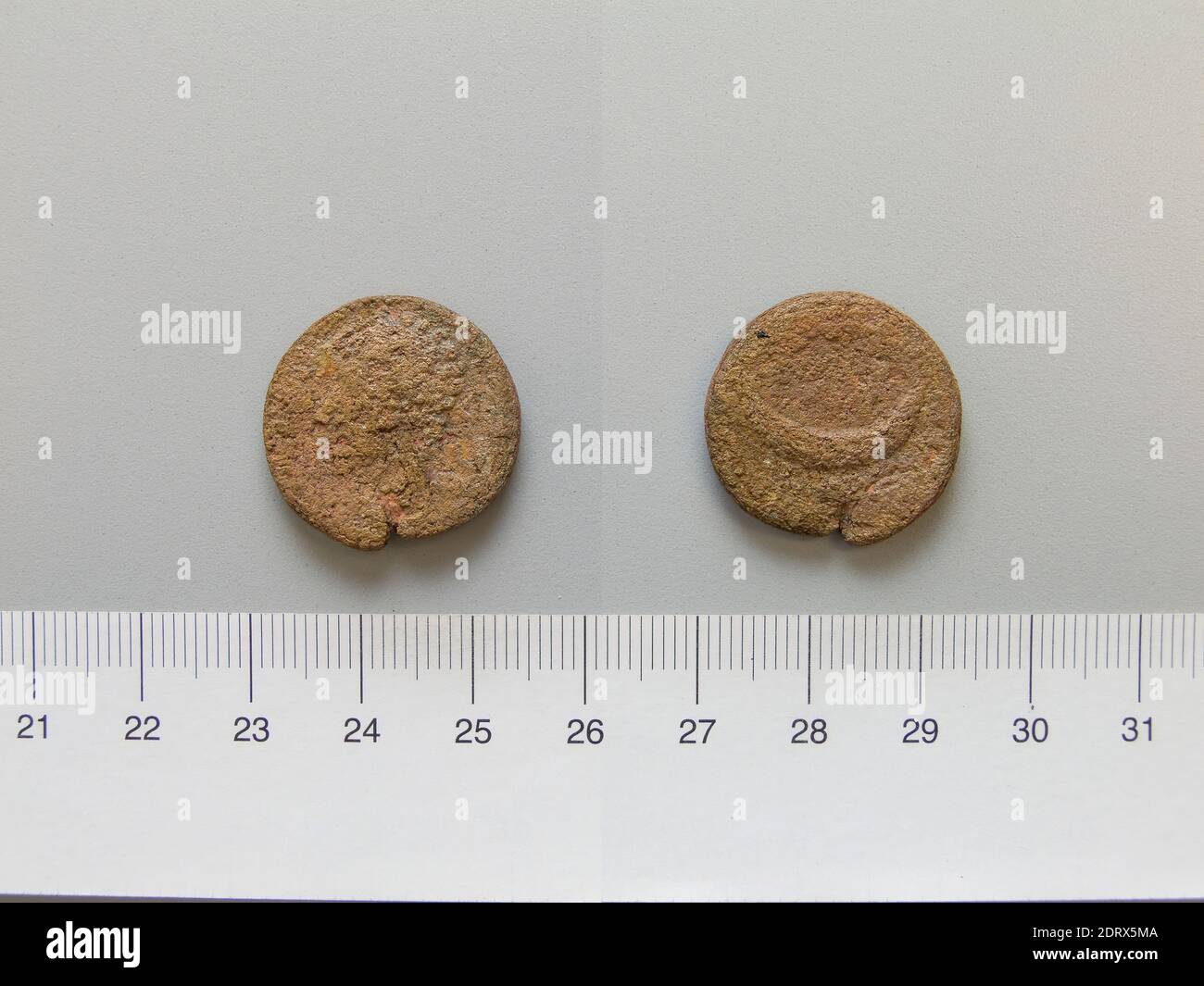 Herrscher: Lucius Verus, Kaiser von Rom, 130–169 n. Chr., regiert 161–69, Münzstätte: Carrhae, 1 ab Lucius Verus, Mitkaiser von Rom aus Carrhae, 161–69, Kupfer, 7.57 g, 12:00, 22.9 mm, hergestellt in Carrhae, Mesopotamien, römisch, 2. Jahrhundert, Numismatik Stockfoto