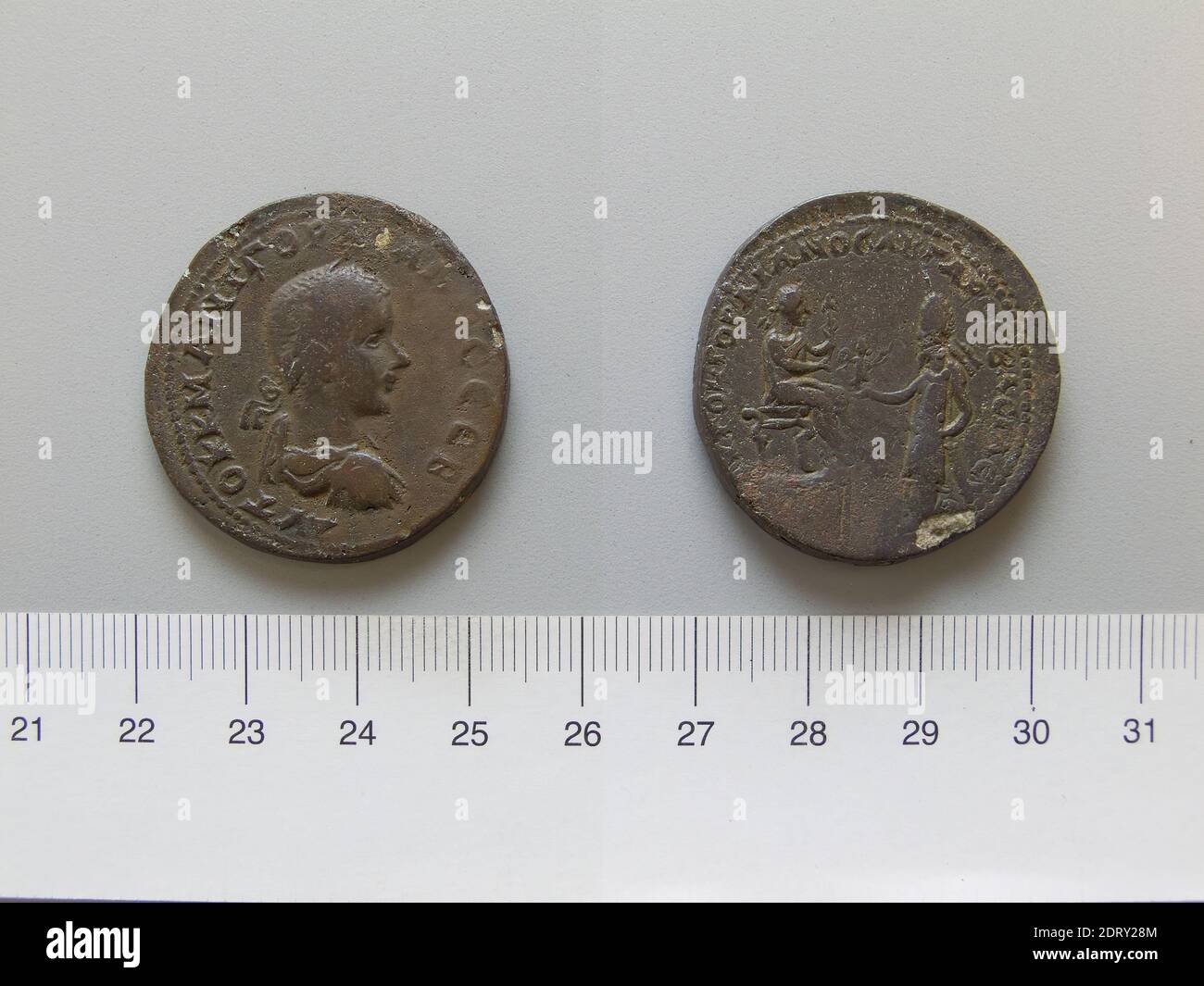 Herrscher: Gordian III., Kaiser von Rom, 225–244, regiert 238–44, Herrscher: Abgar X, König von Edessa, regiert 242–44 n. Chr., Münzstätte: Edessa, Mesopotamien, Dupondius von Gordian III., Kaiser von Rom; Abgar X, König von Edessa von Edessa, Mesopotamien, 240–42, Kupfer, 20.54 g, 5:00, 32.8 mm, römische Numismatik, hergestellt in Edessa, 3. Jahrhundert Stockfoto